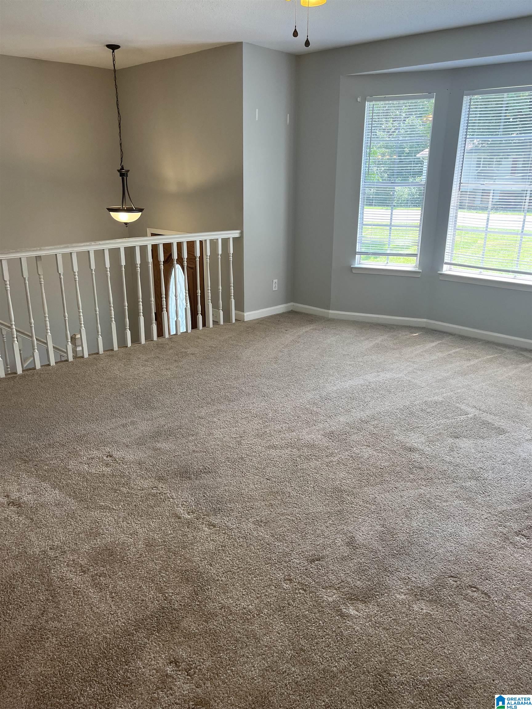 712 COUNTRY CLUB TRAIL