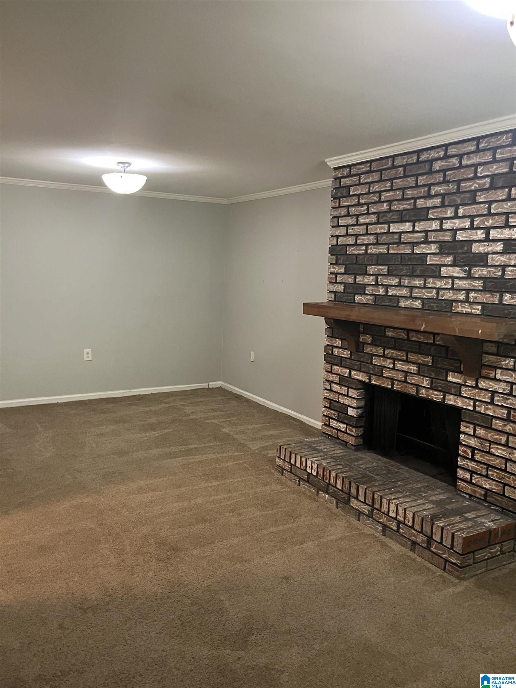 712 COUNTRY CLUB TRAIL