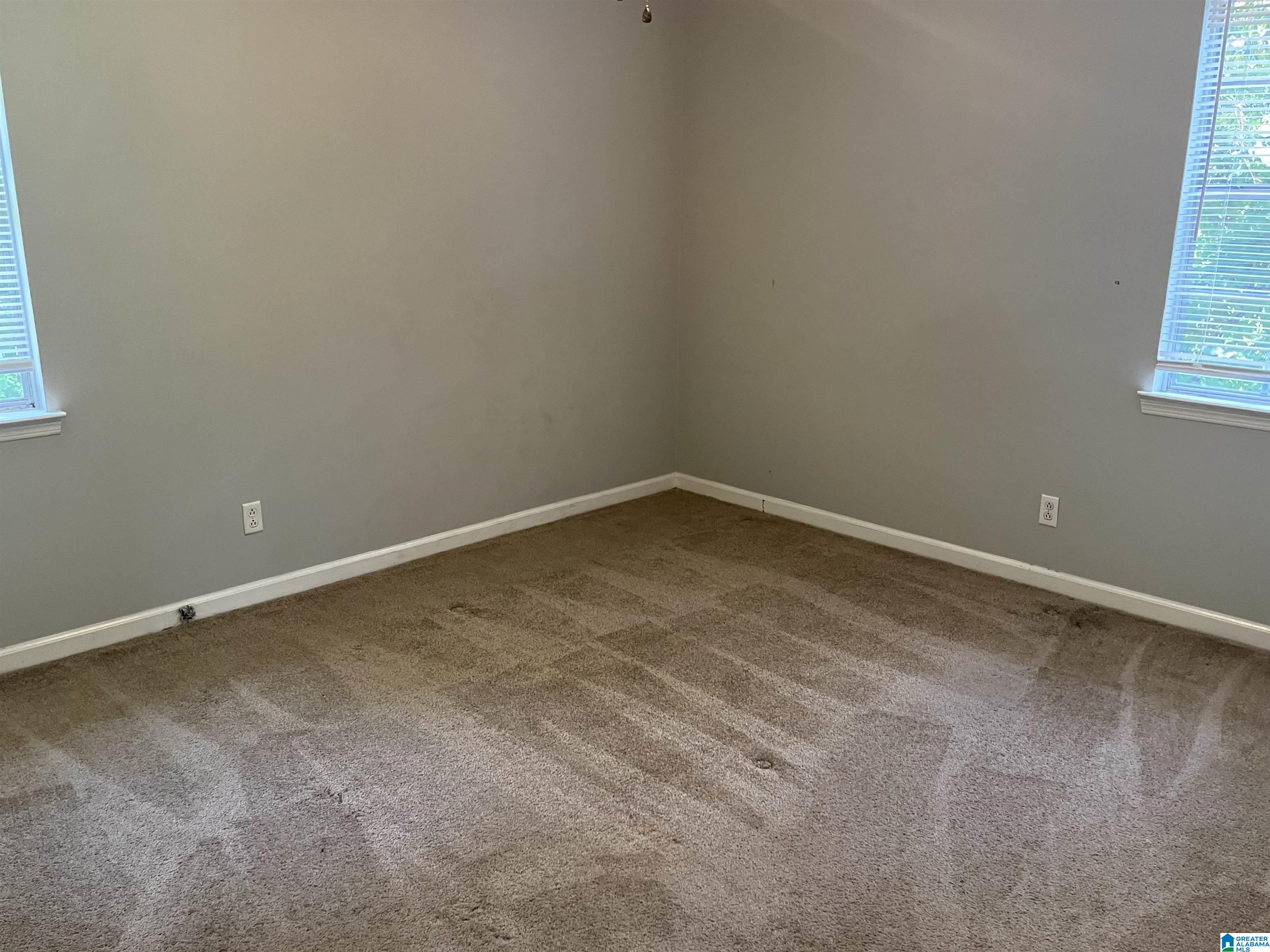 712 COUNTRY CLUB TRAIL