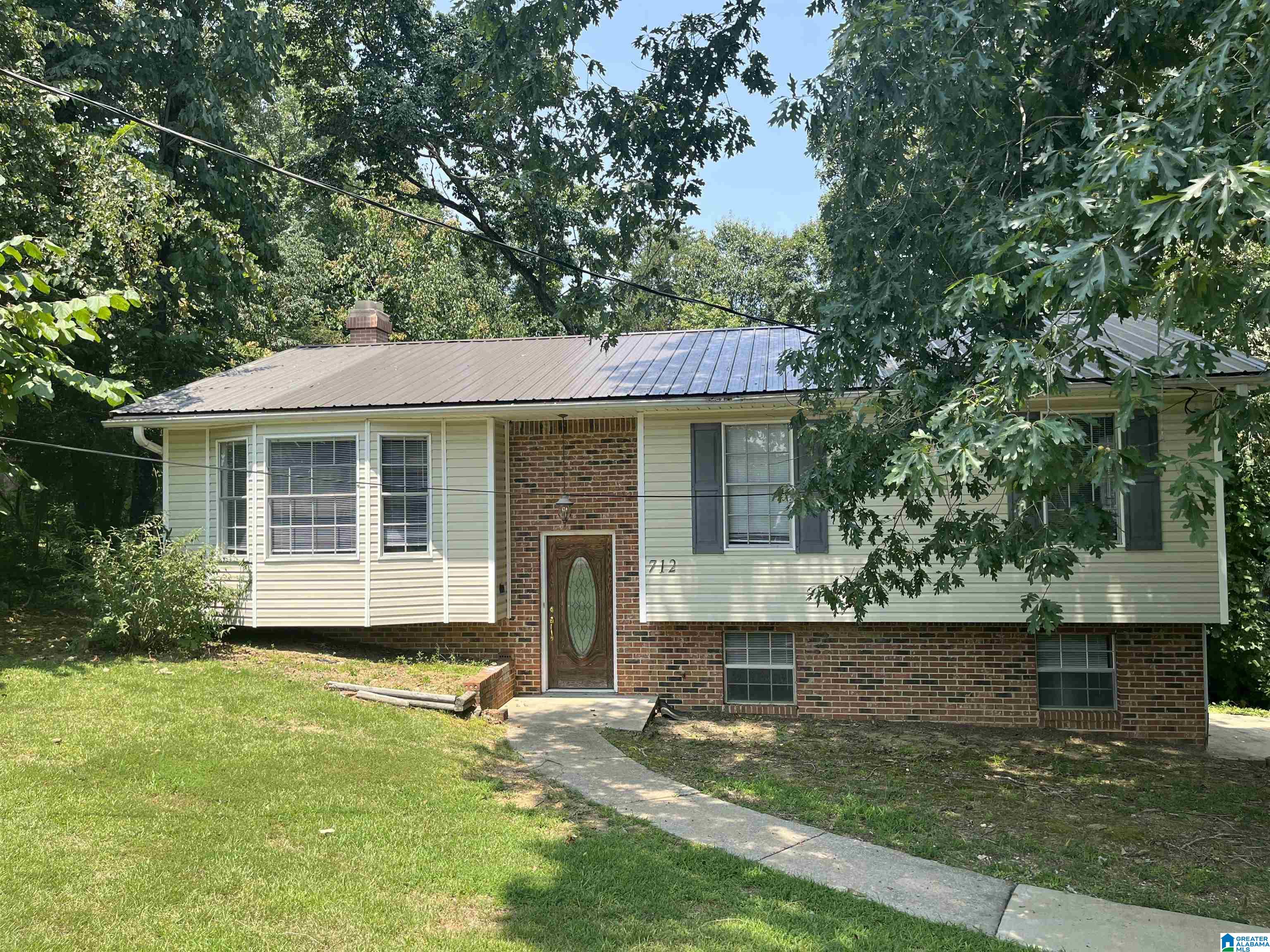 712 COUNTRY CLUB TRAIL