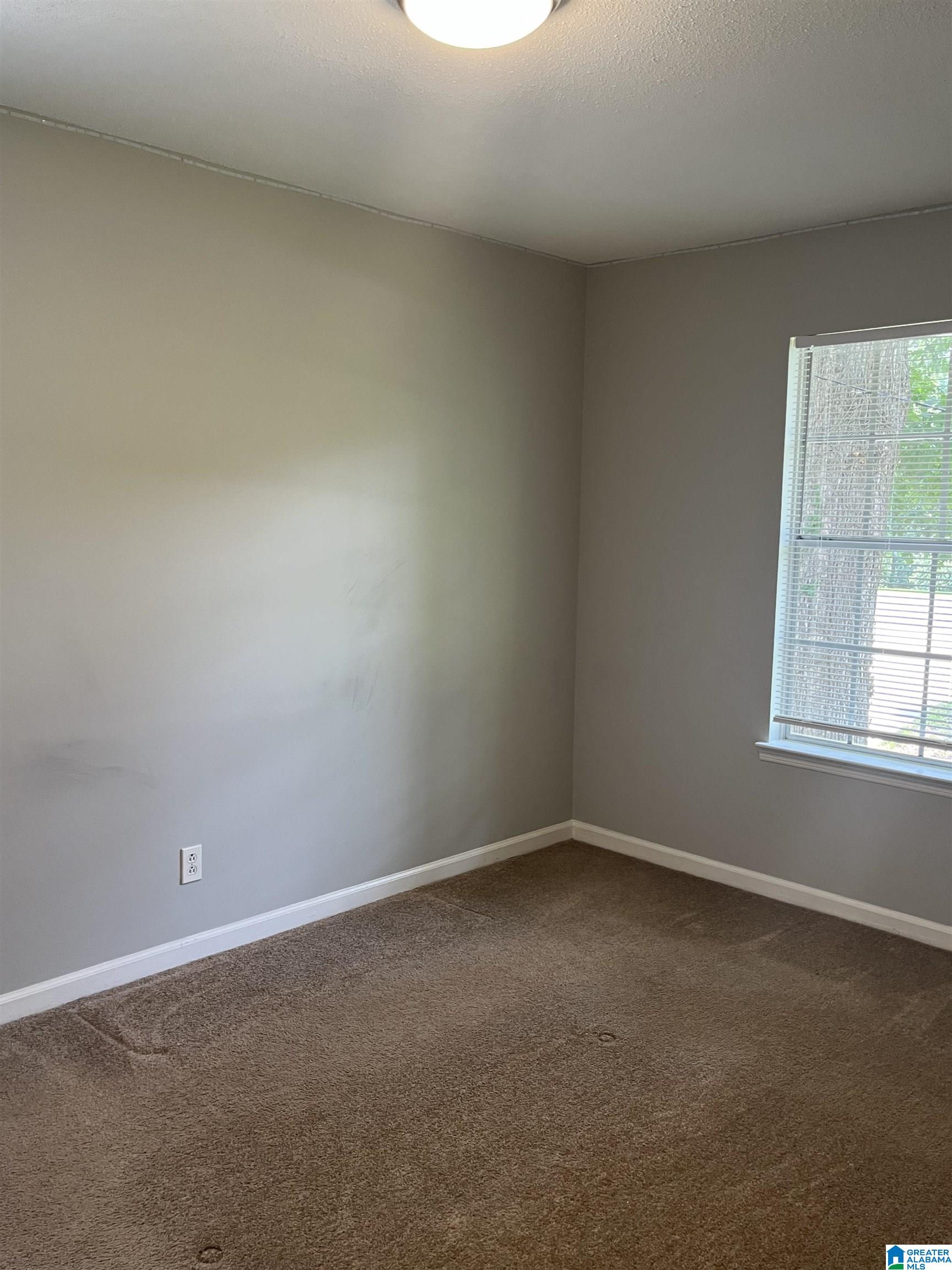 712 COUNTRY CLUB TRAIL