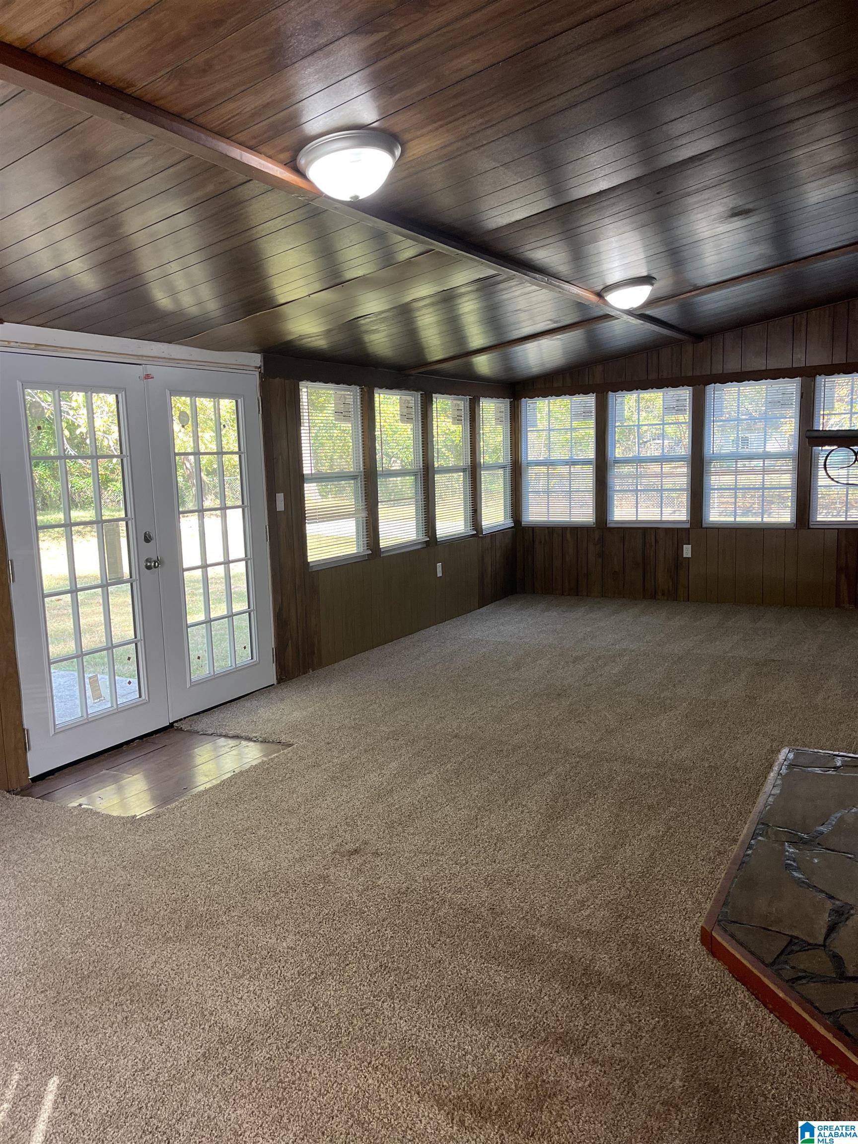 2264 4TH PLACE CIRCLE NE