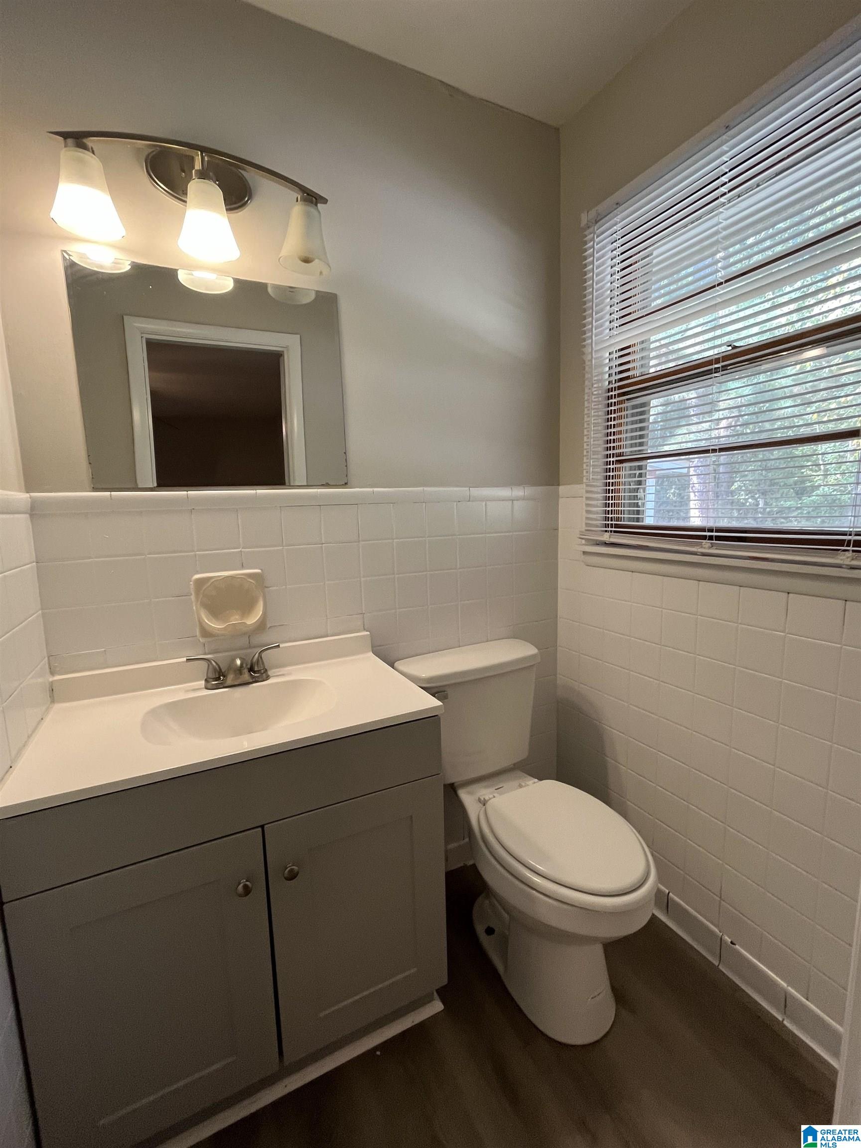 2264 4TH PLACE CIRCLE NE