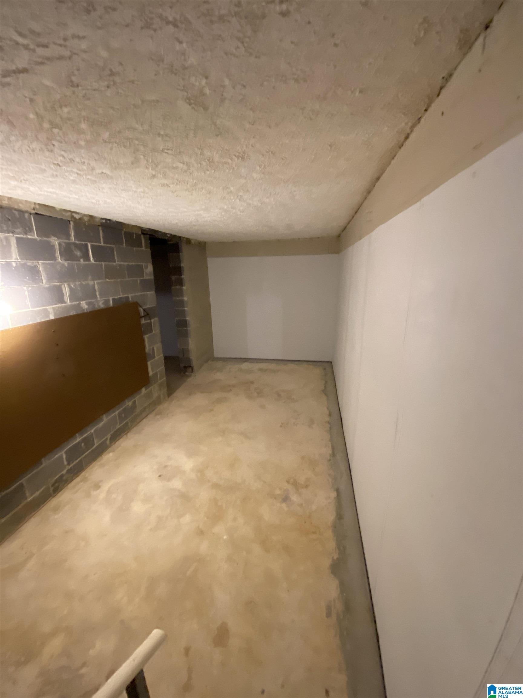 5441 ROBIN CIRCLE