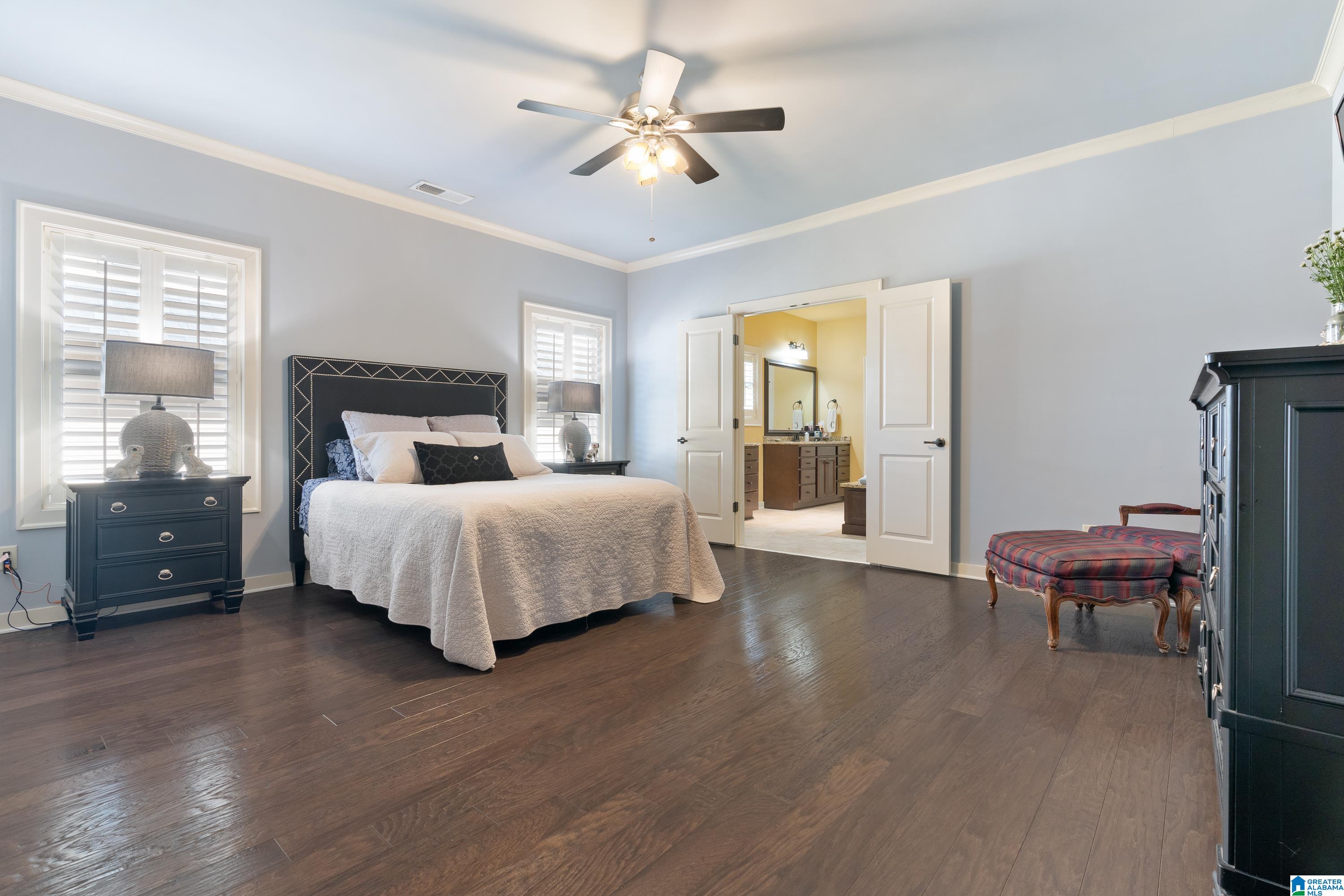 2462 NORTHAMPTON DRIVE