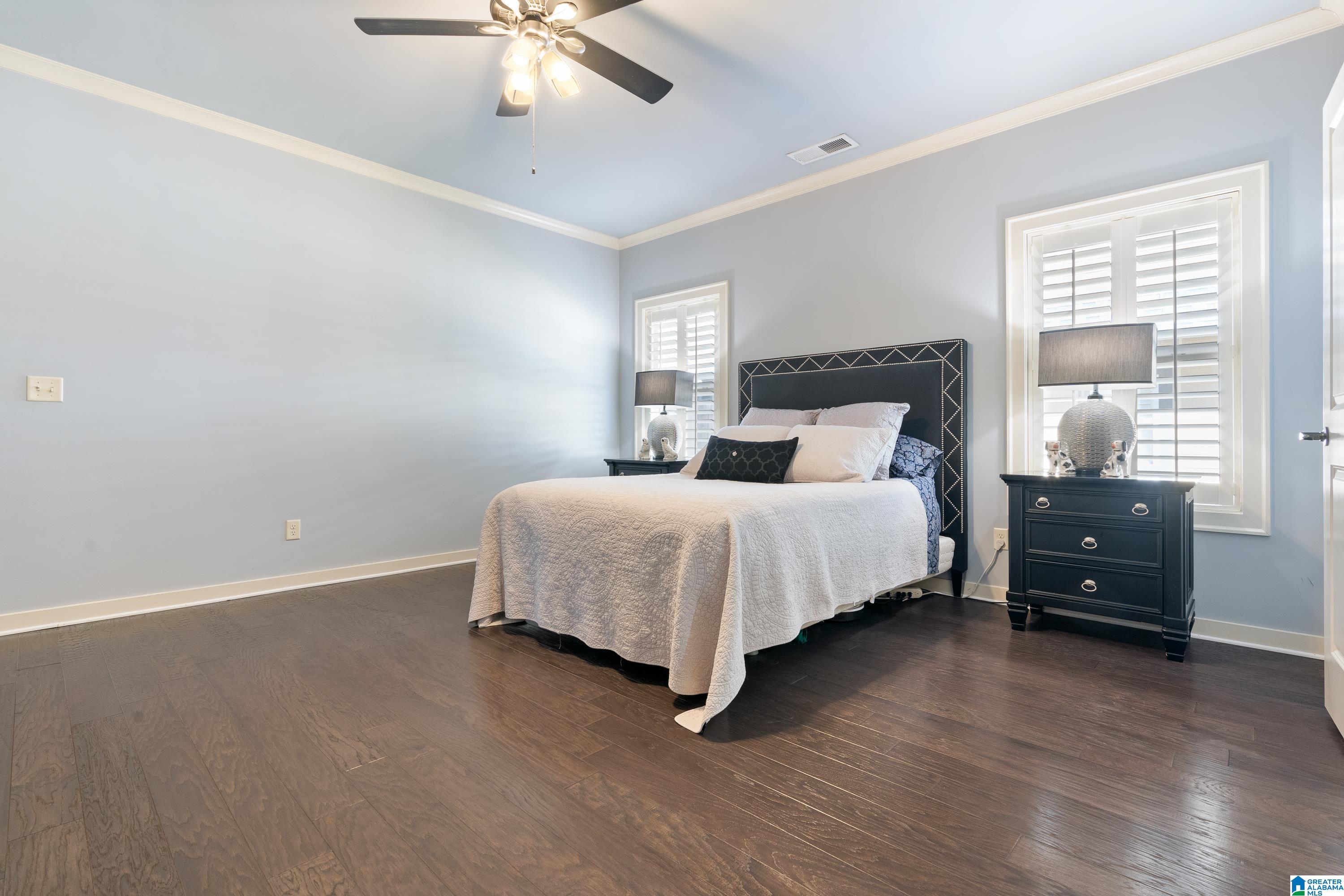 2462 NORTHAMPTON DRIVE