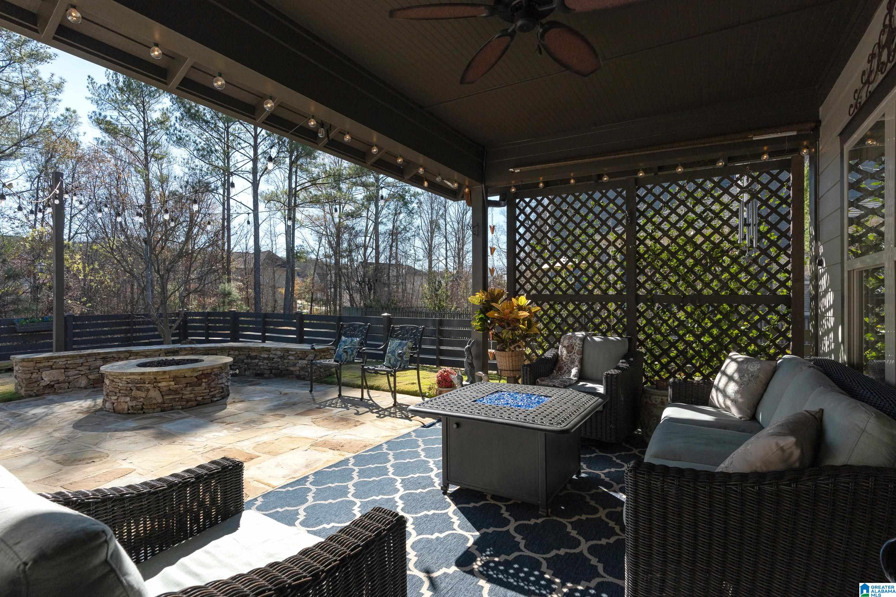 2462 NORTHAMPTON DRIVE