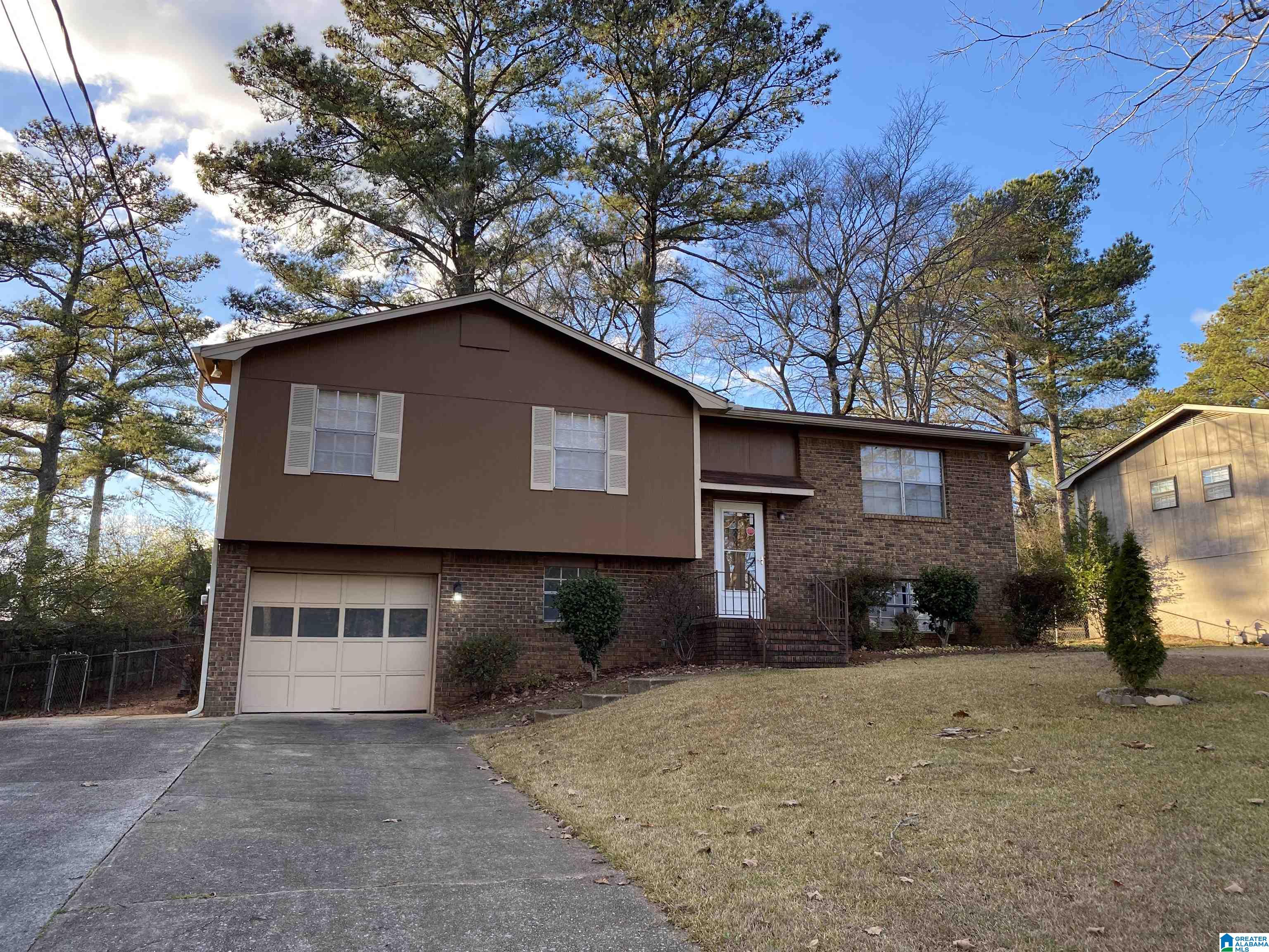 1922 RIDGEMONT ROAD