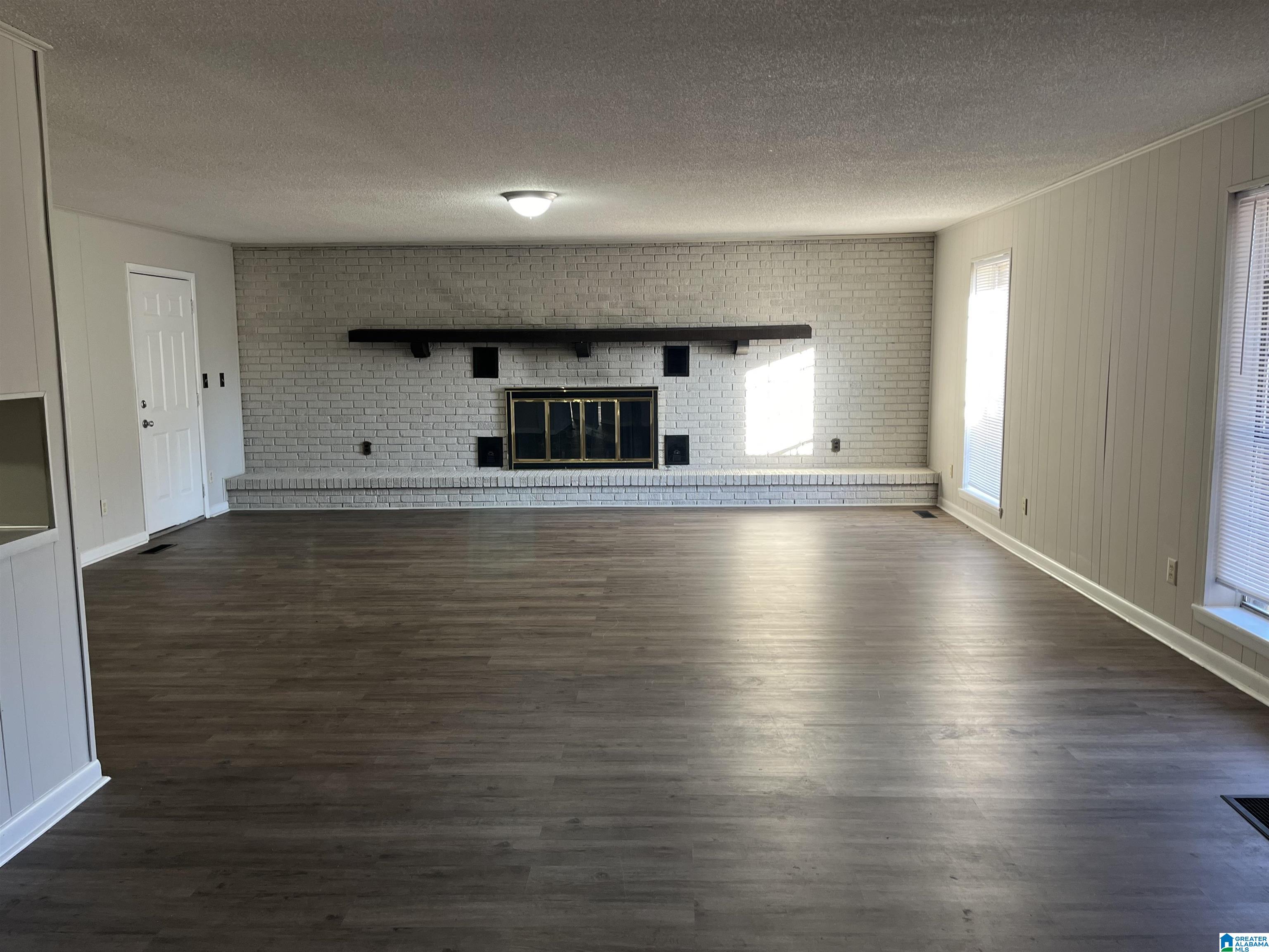 204 HILLTOP DRIVE