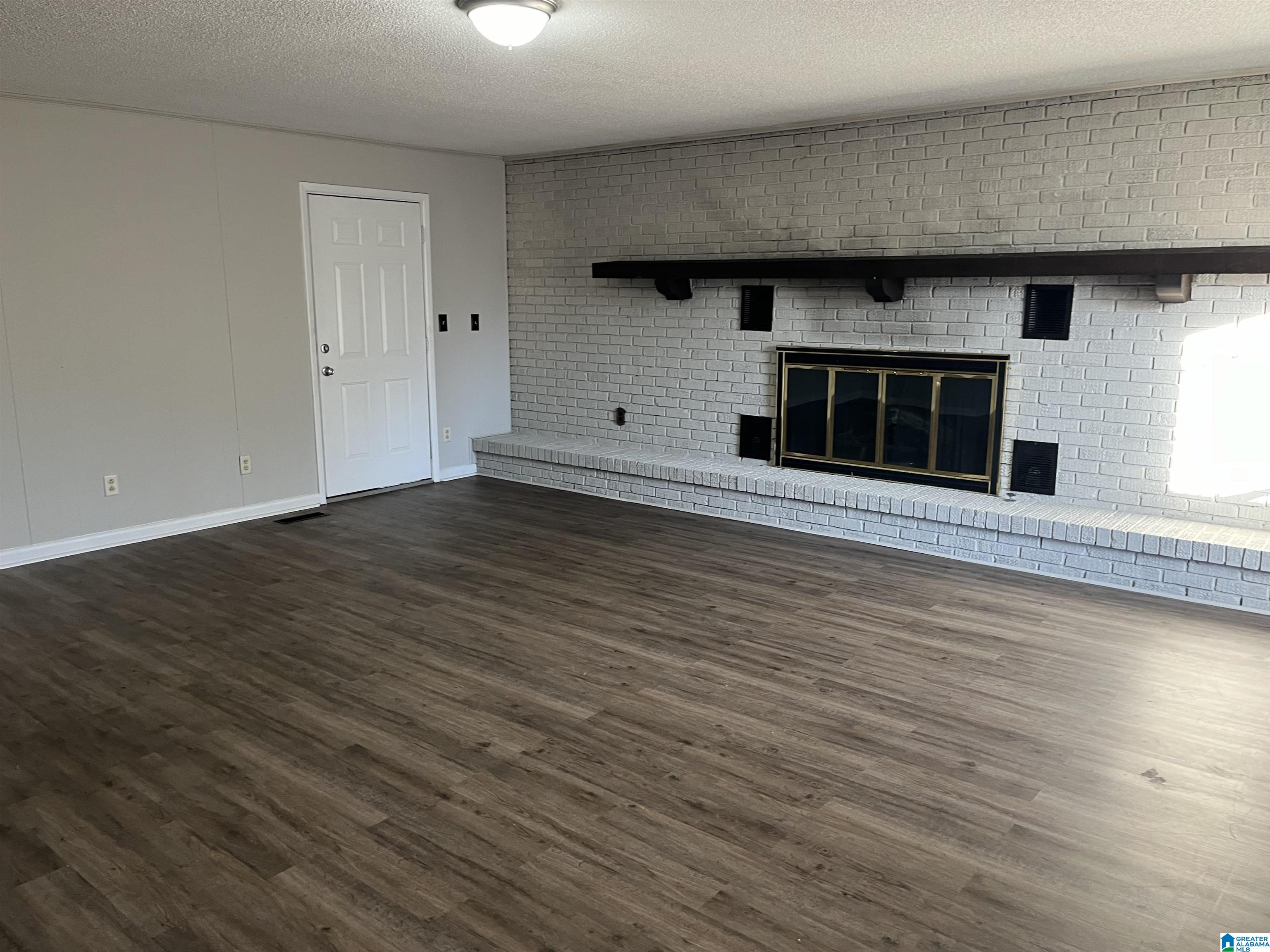 204 HILLTOP DRIVE