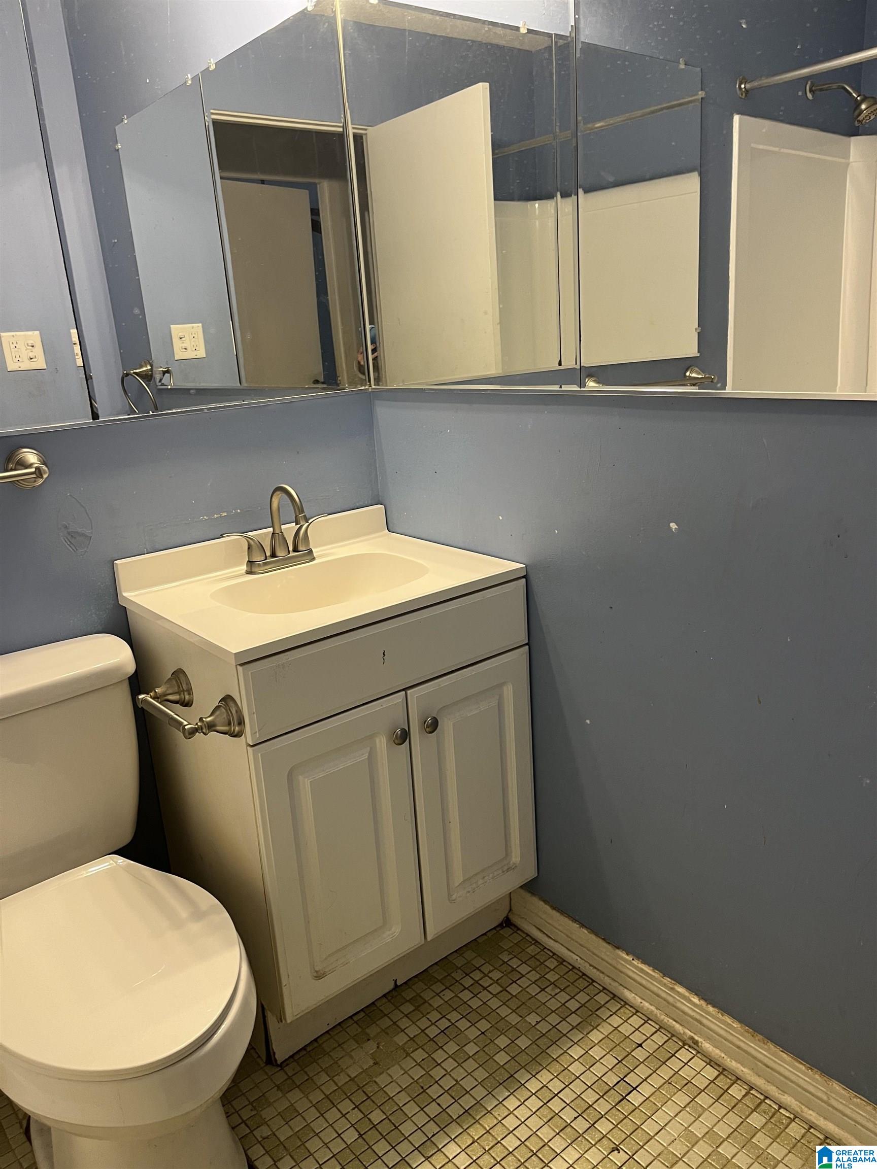 16 CARRIAGE HOUSE ROAD SW