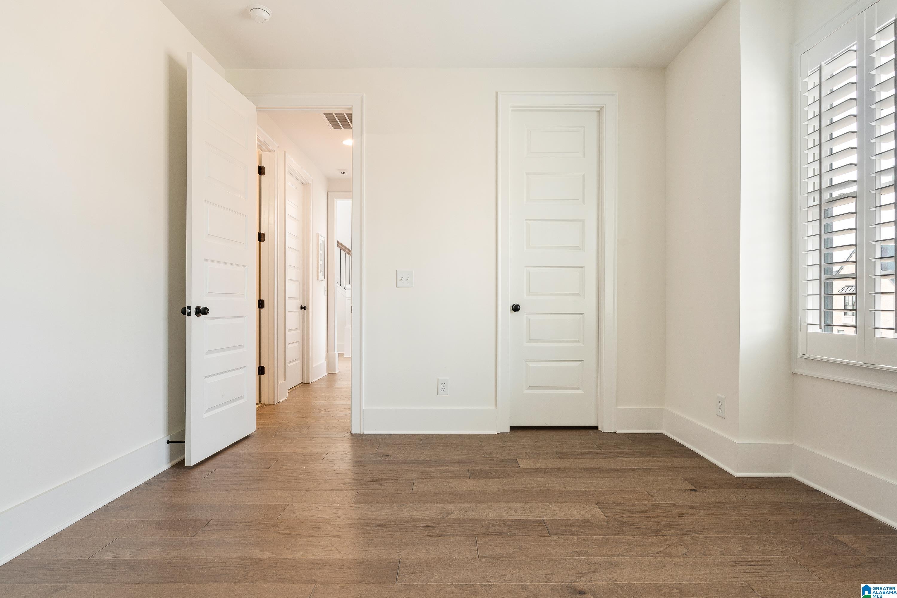 1895 BLACKRIDGE ROAD