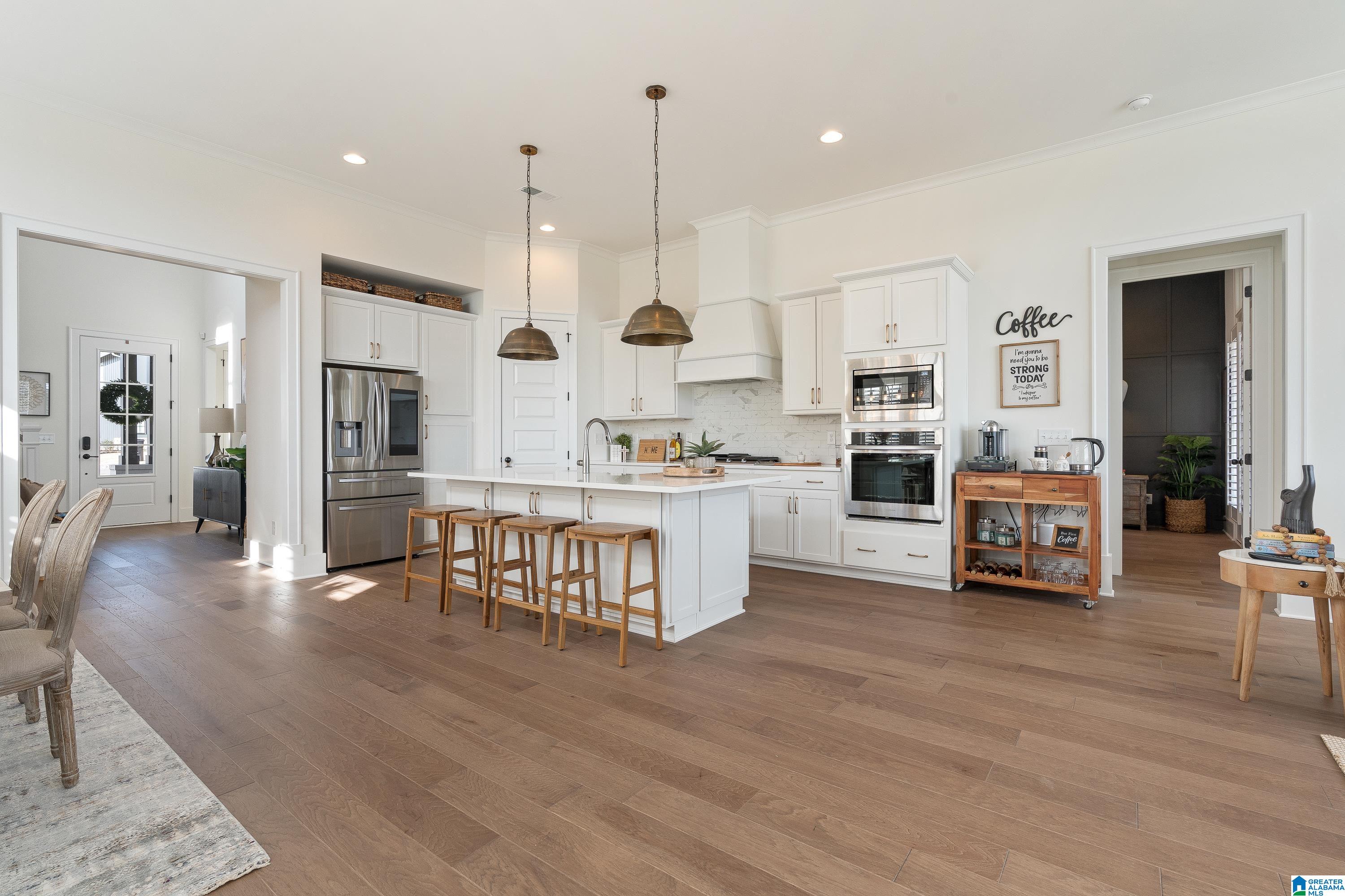 1895 BLACKRIDGE ROAD