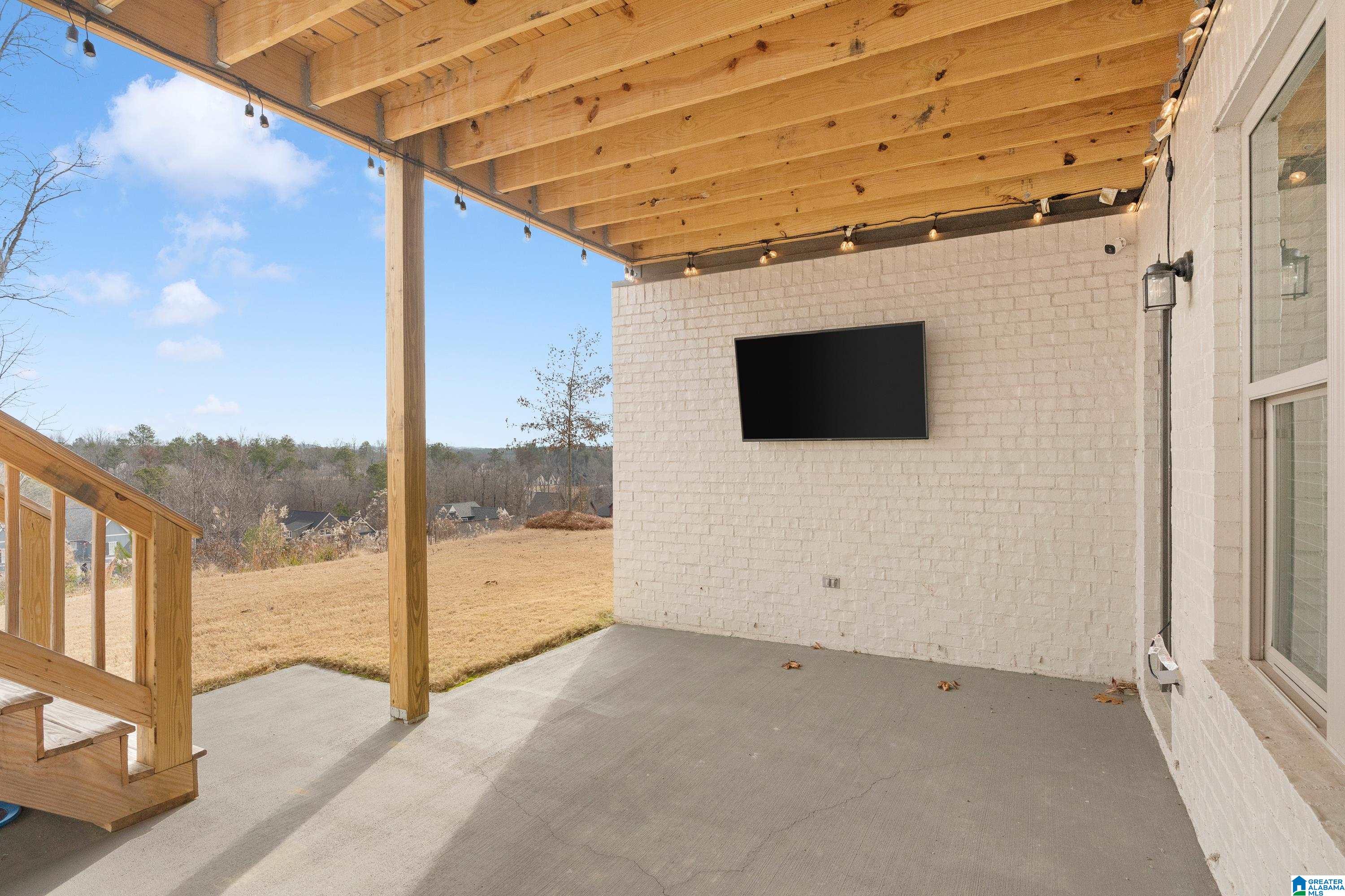 1895 BLACKRIDGE ROAD