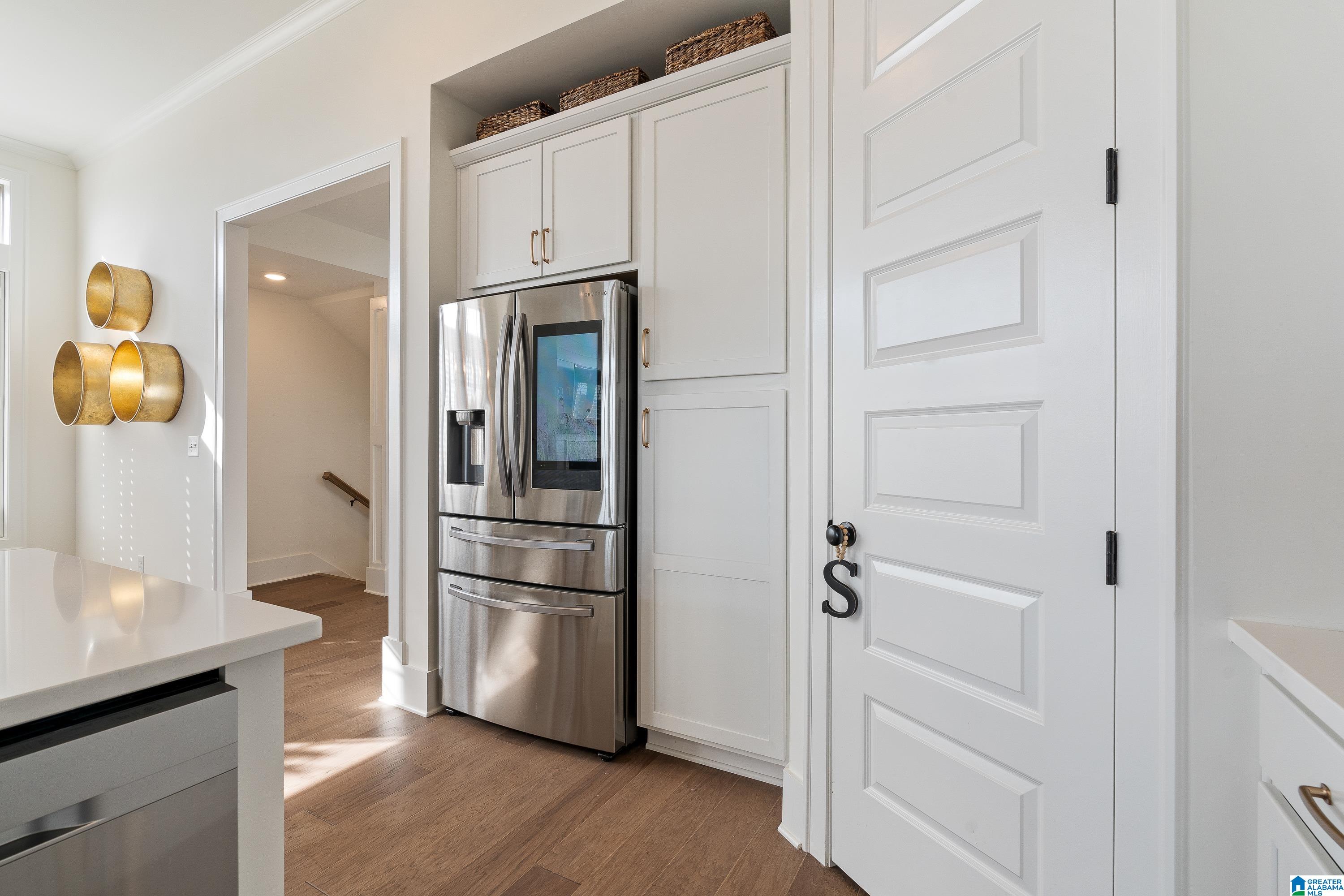 1895 BLACKRIDGE ROAD