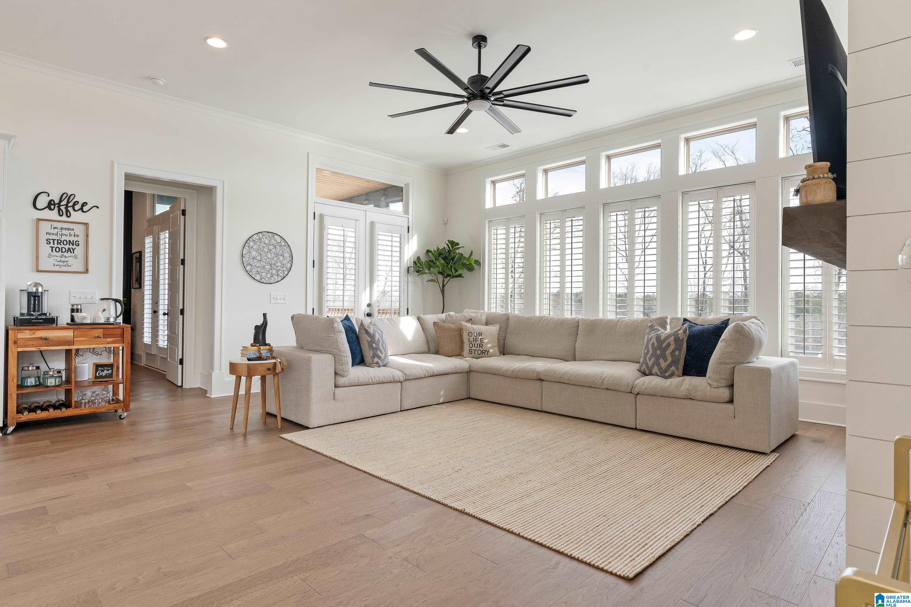 1895 BLACKRIDGE ROAD