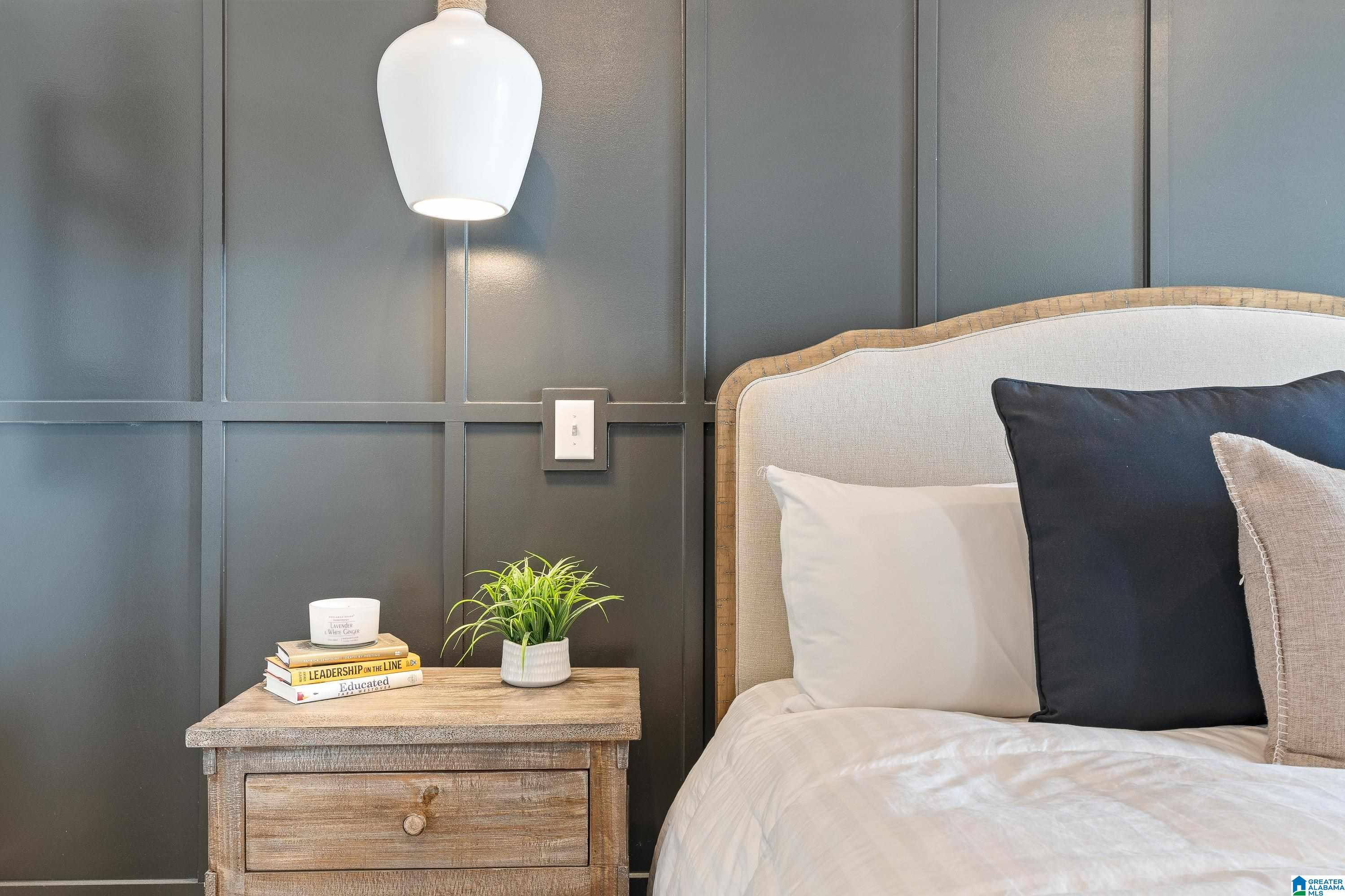 1895 BLACKRIDGE ROAD