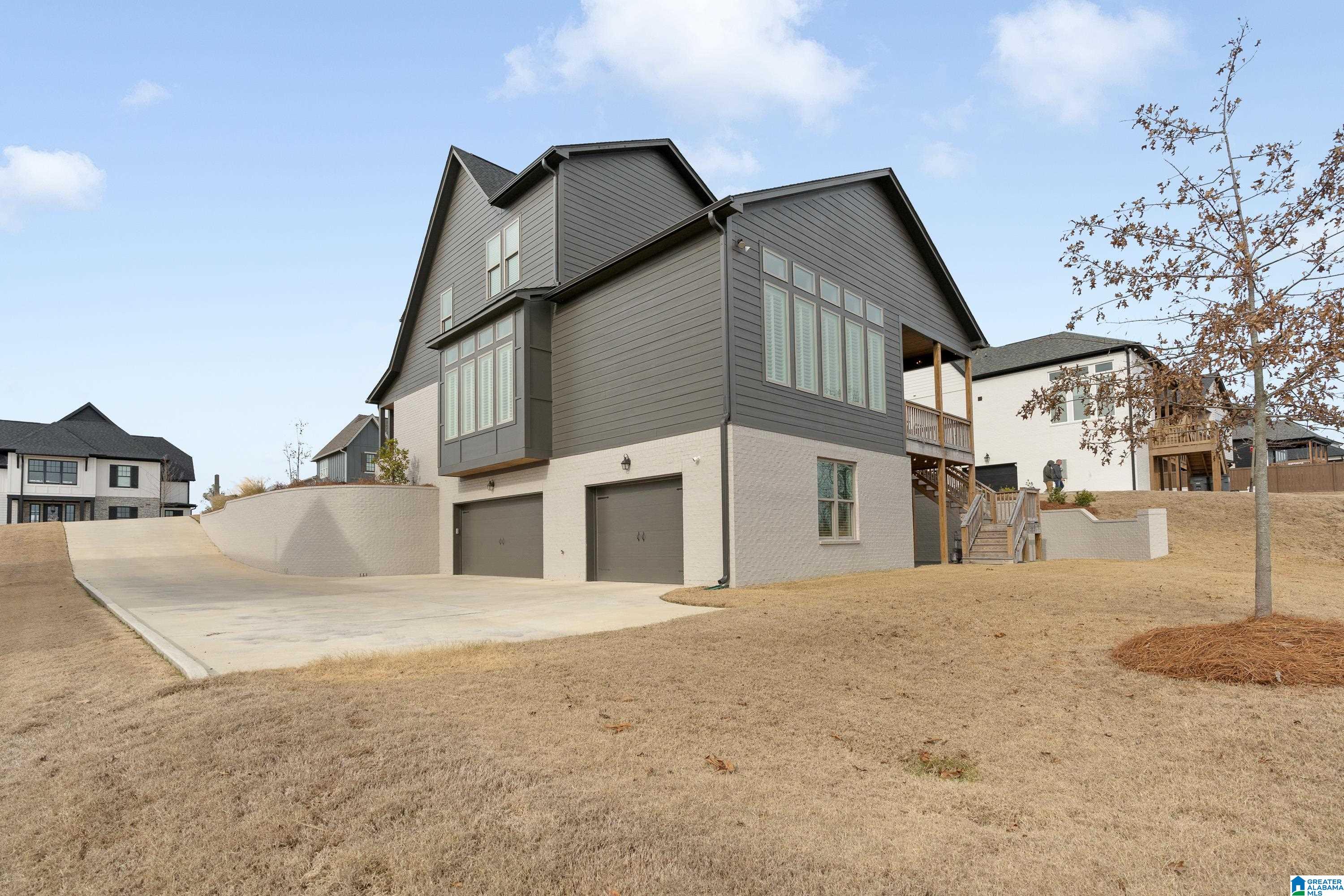 1895 BLACKRIDGE ROAD