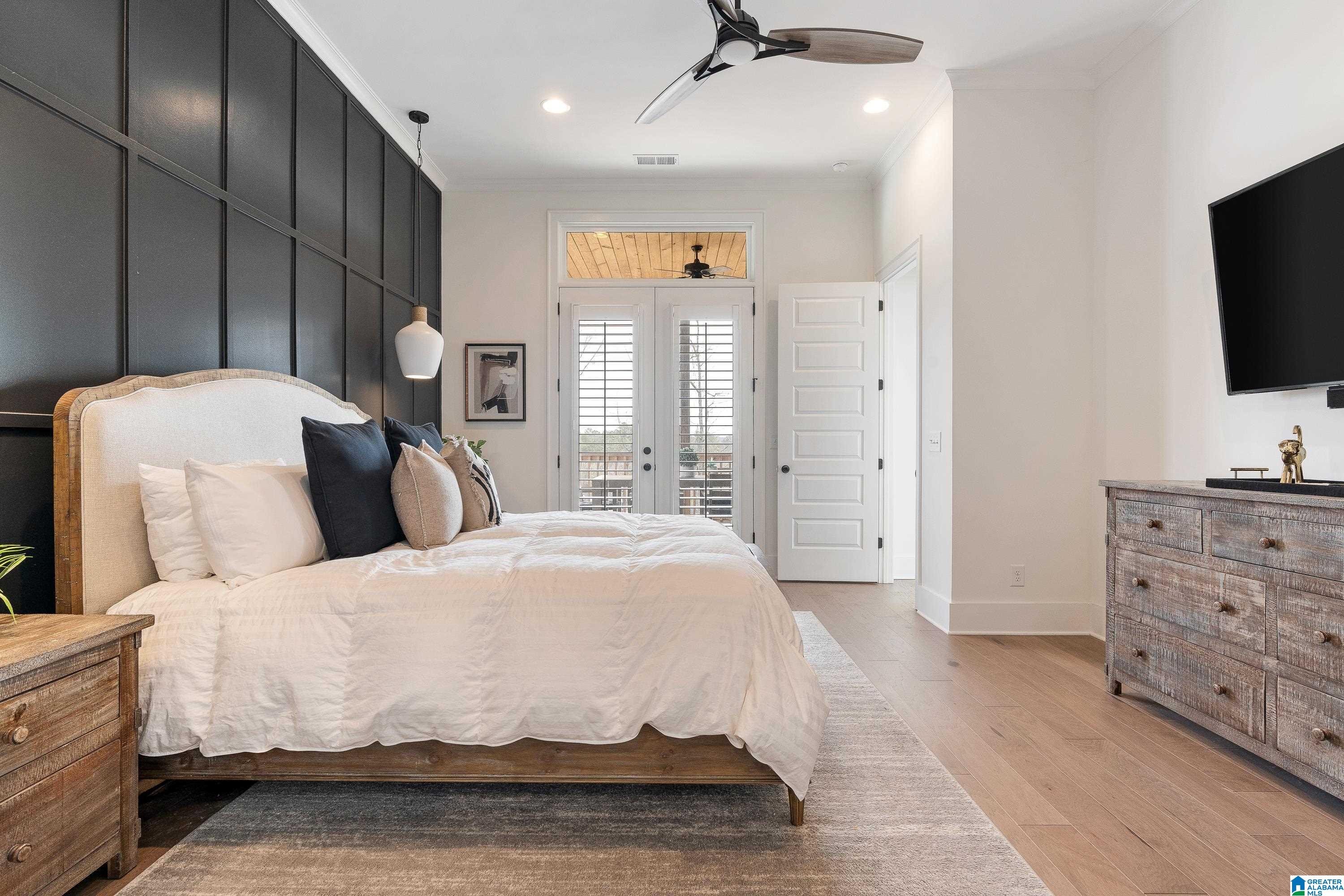 1895 BLACKRIDGE ROAD