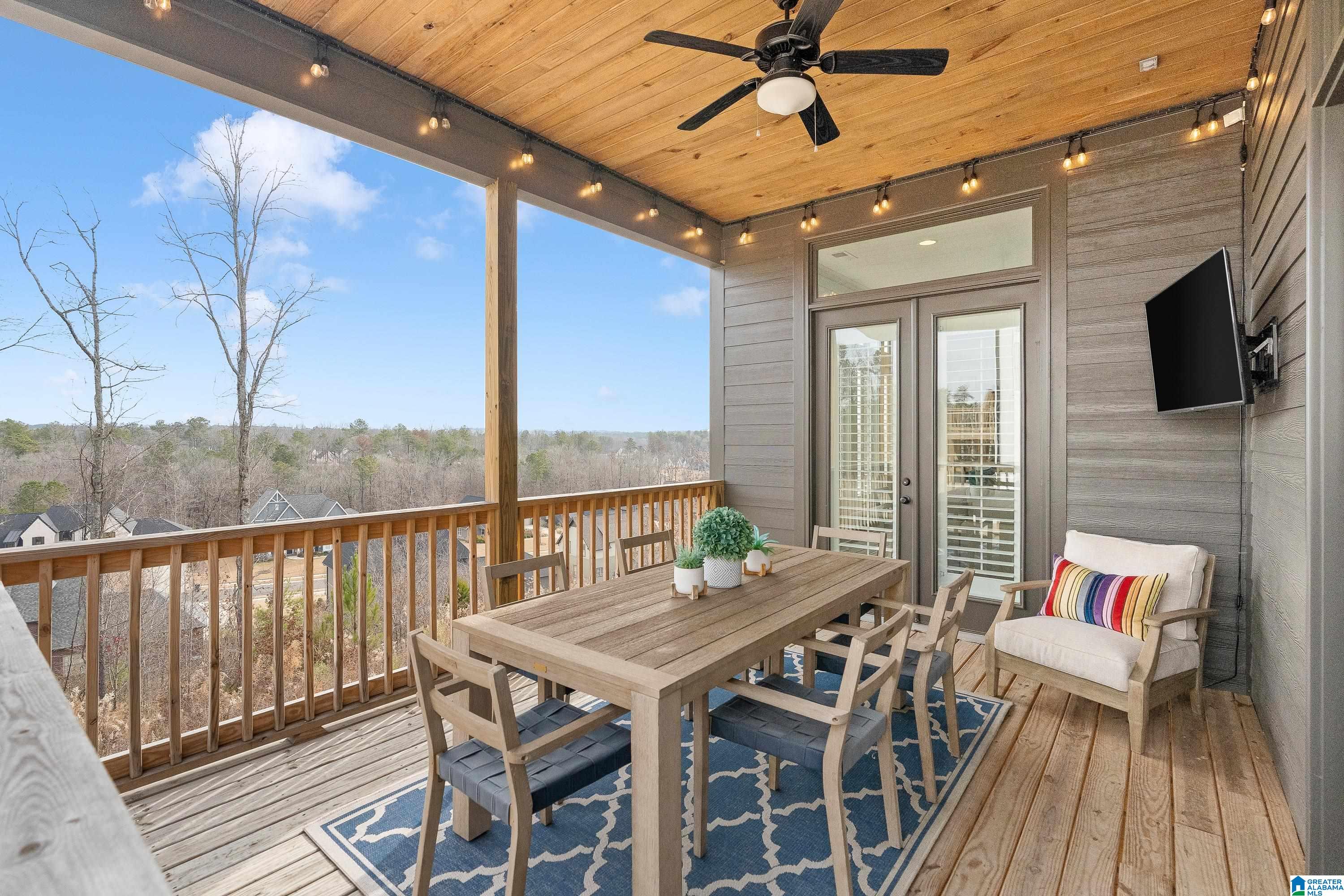 1895 BLACKRIDGE ROAD