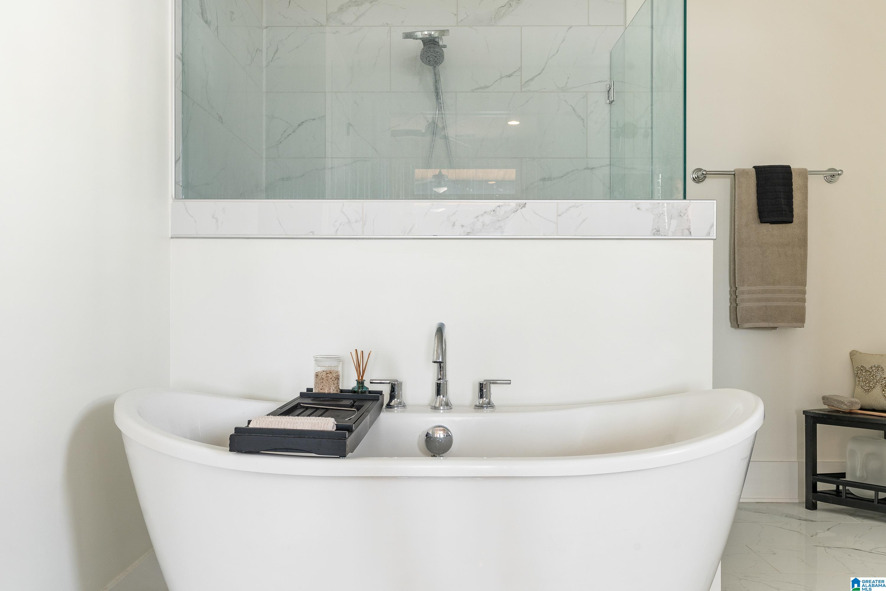 1895 BLACKRIDGE ROAD