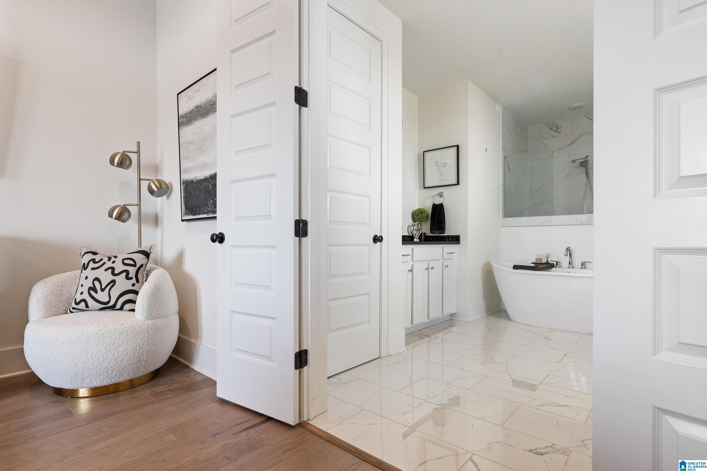 1895 BLACKRIDGE ROAD