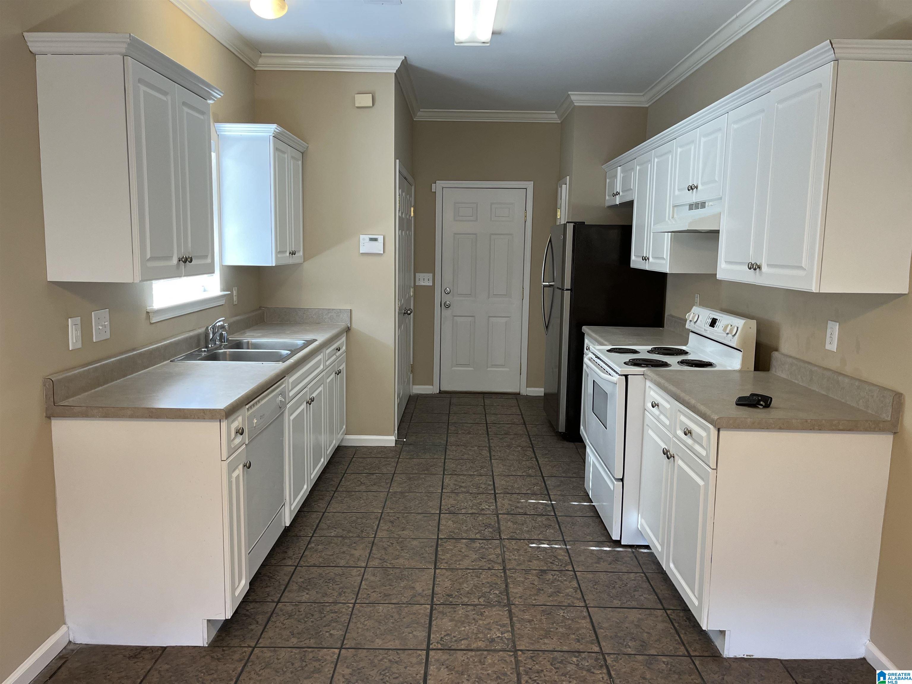 140 CHARLTON LANE