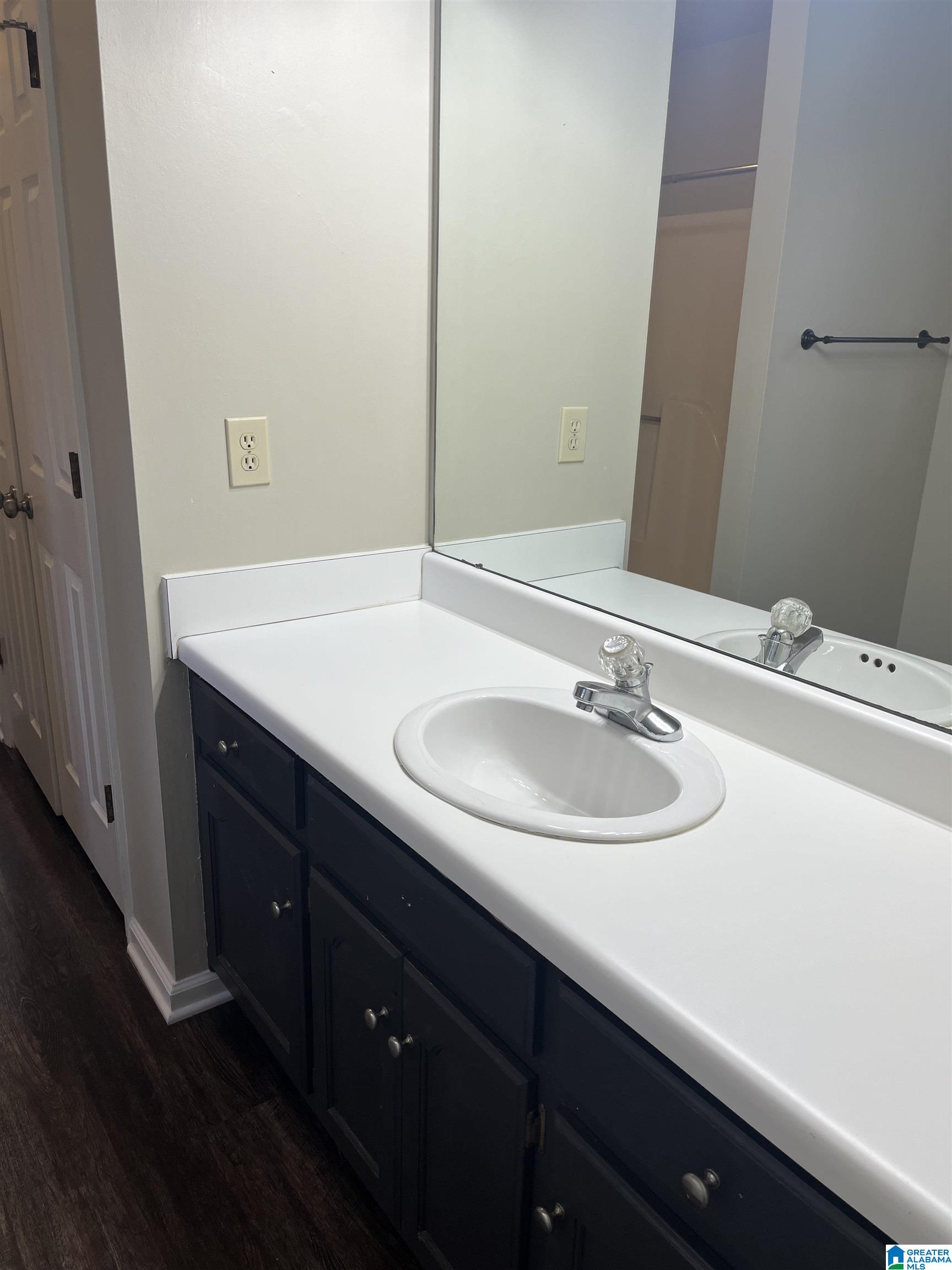 6901 H B WARE CIRCLE