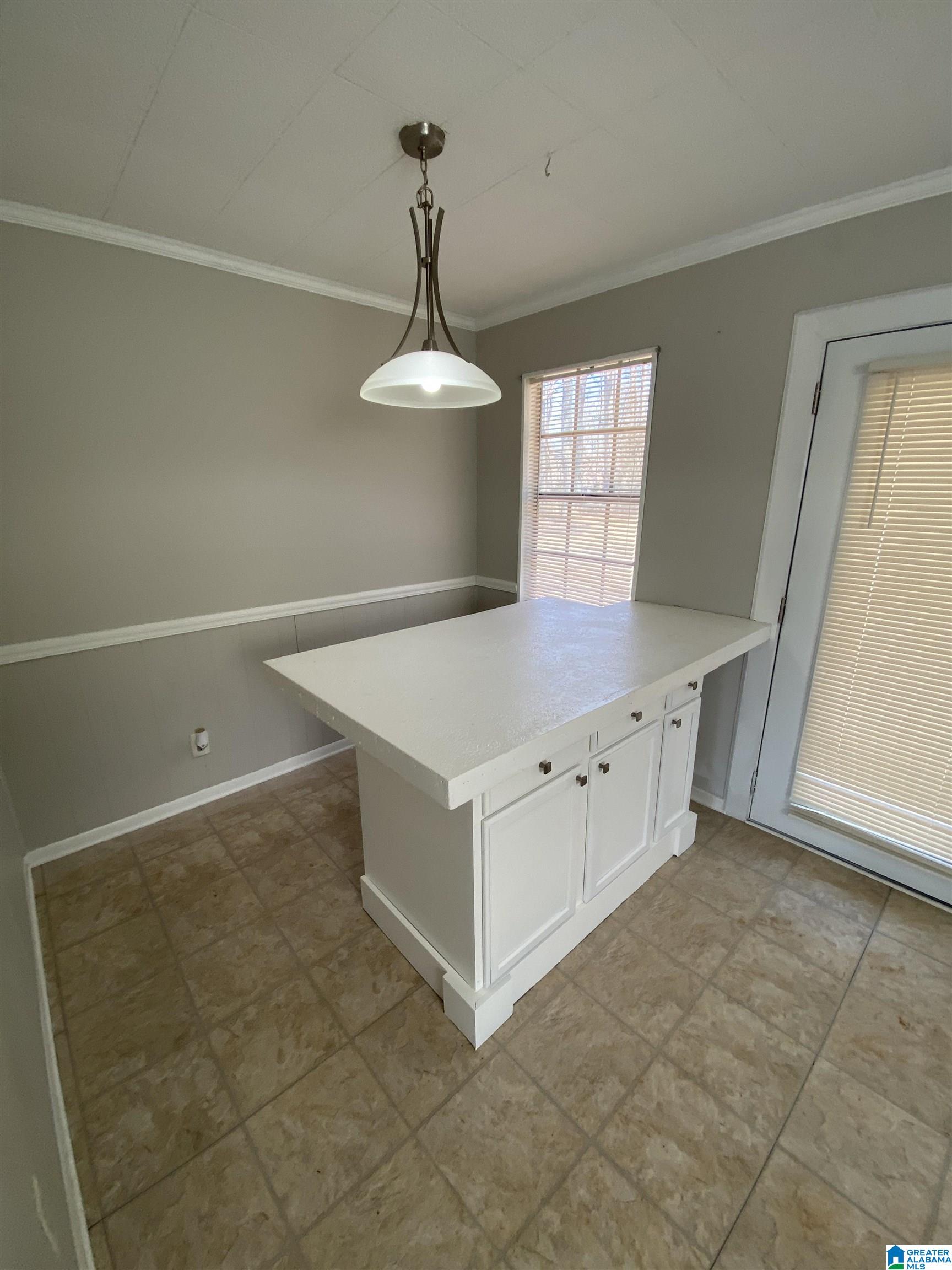 5843 BRENDA DRIVE