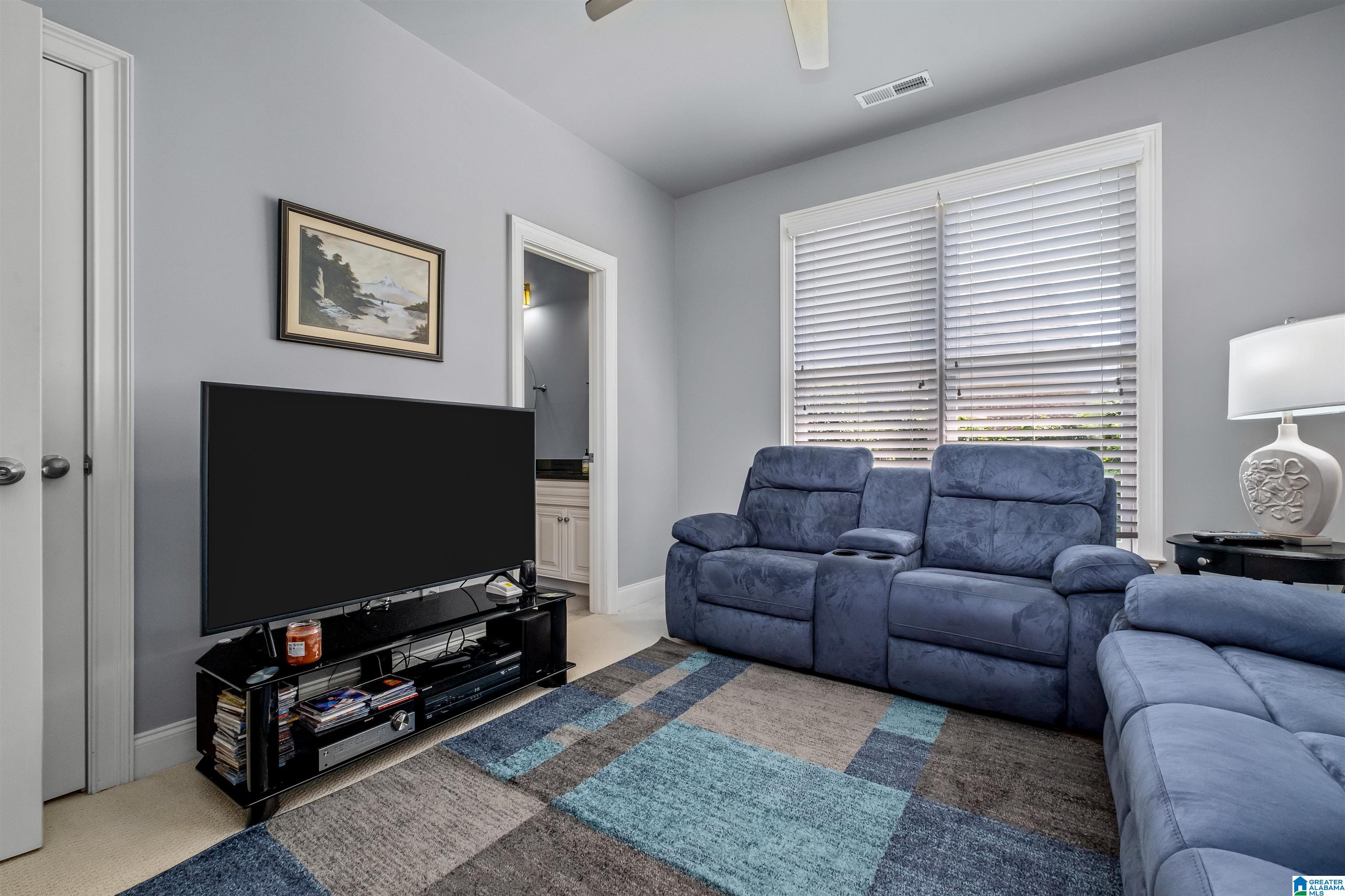 2045 HIGHLAND VILLAGE BEND