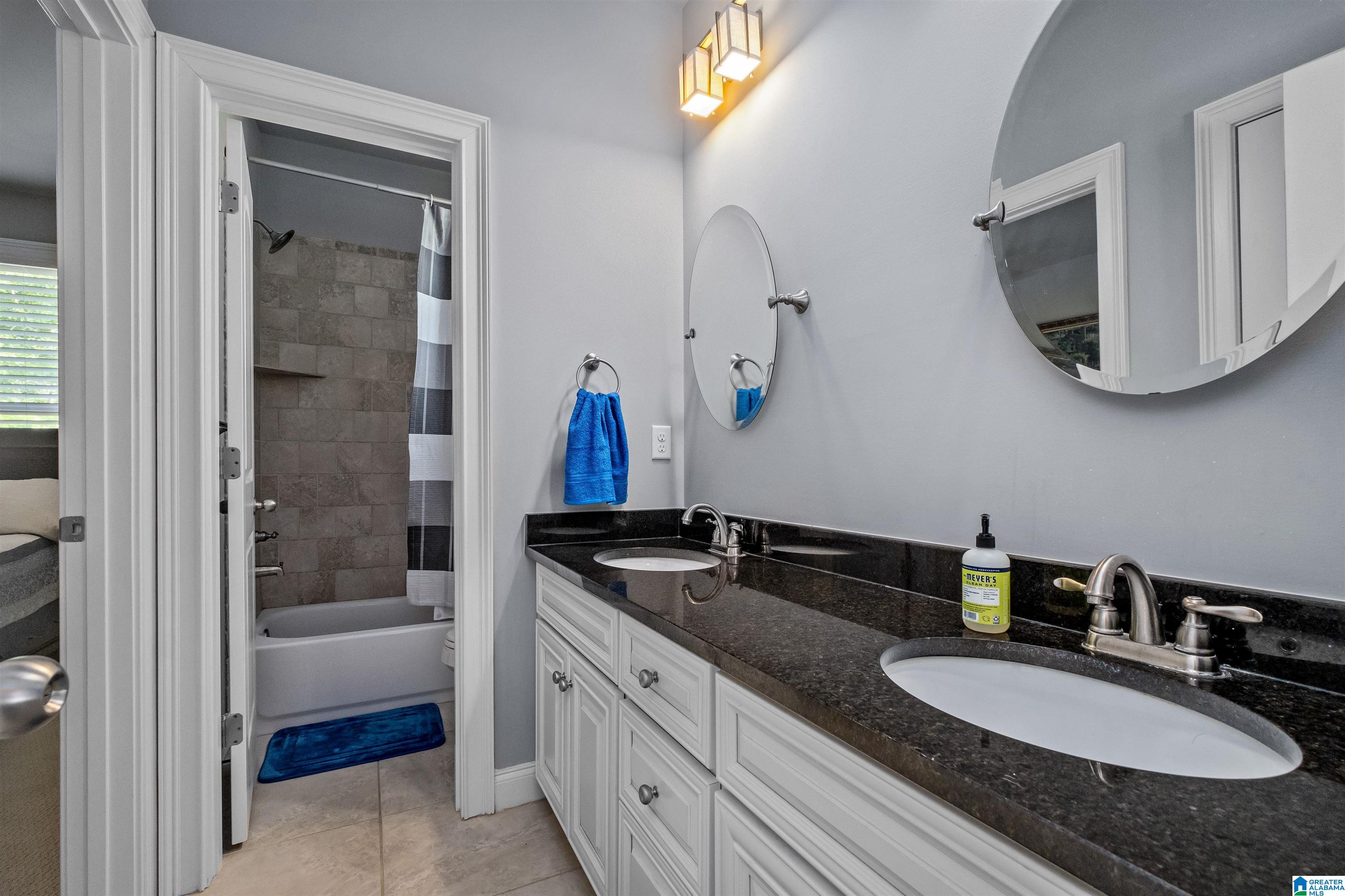 2045 HIGHLAND VILLAGE BEND