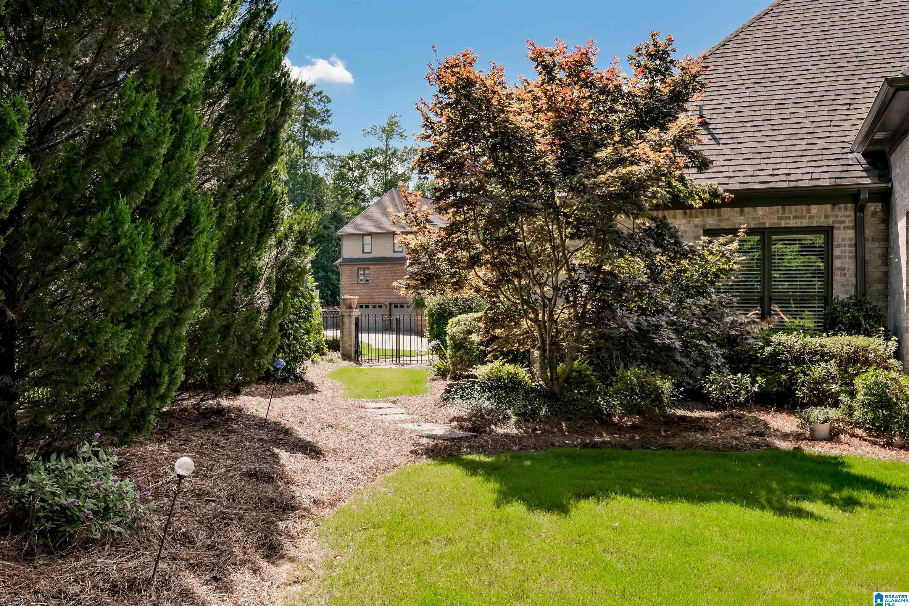 2045 HIGHLAND VILLAGE BEND