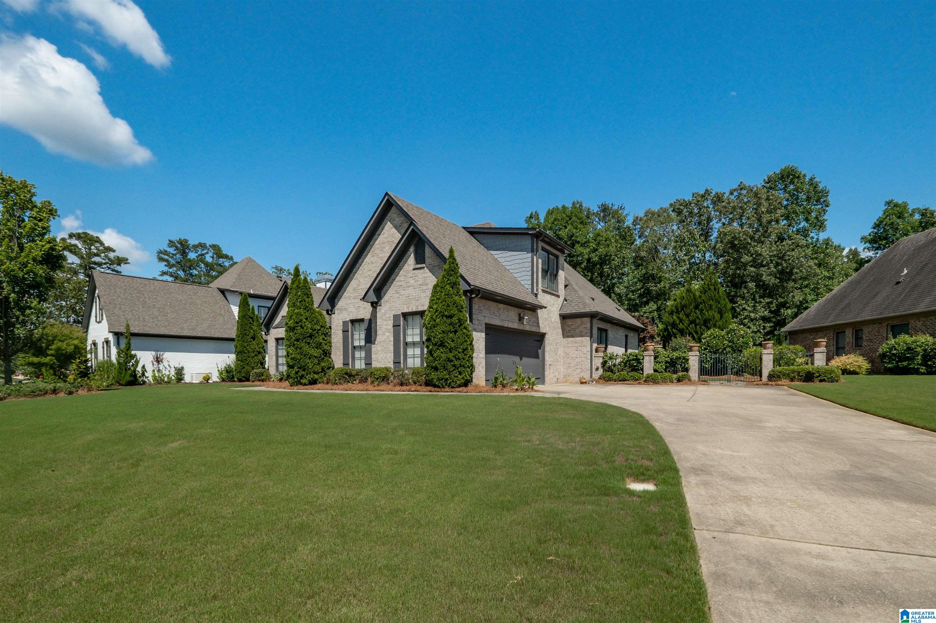 2045 HIGHLAND VILLAGE BEND