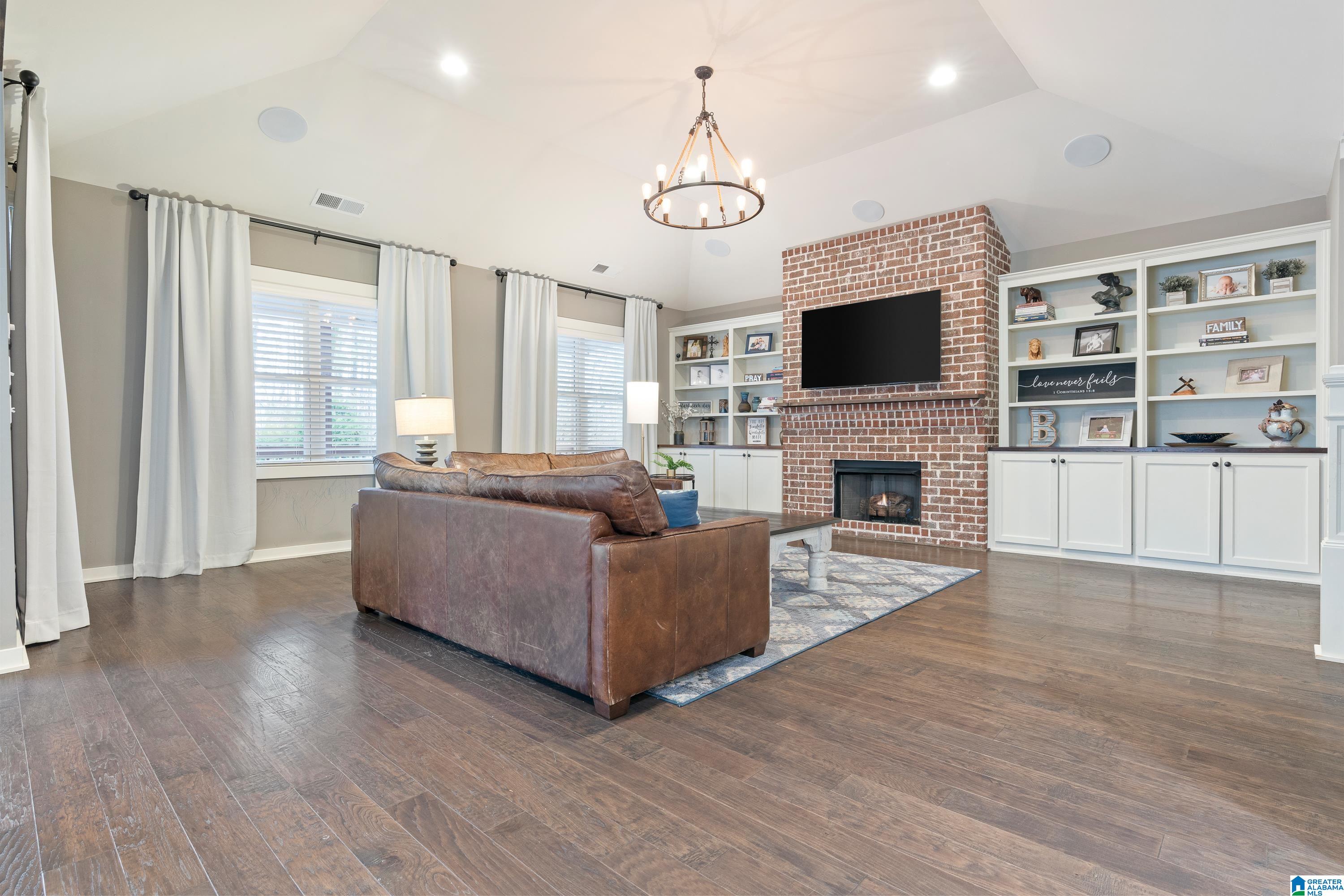 1126 MAGNOLIA RUN