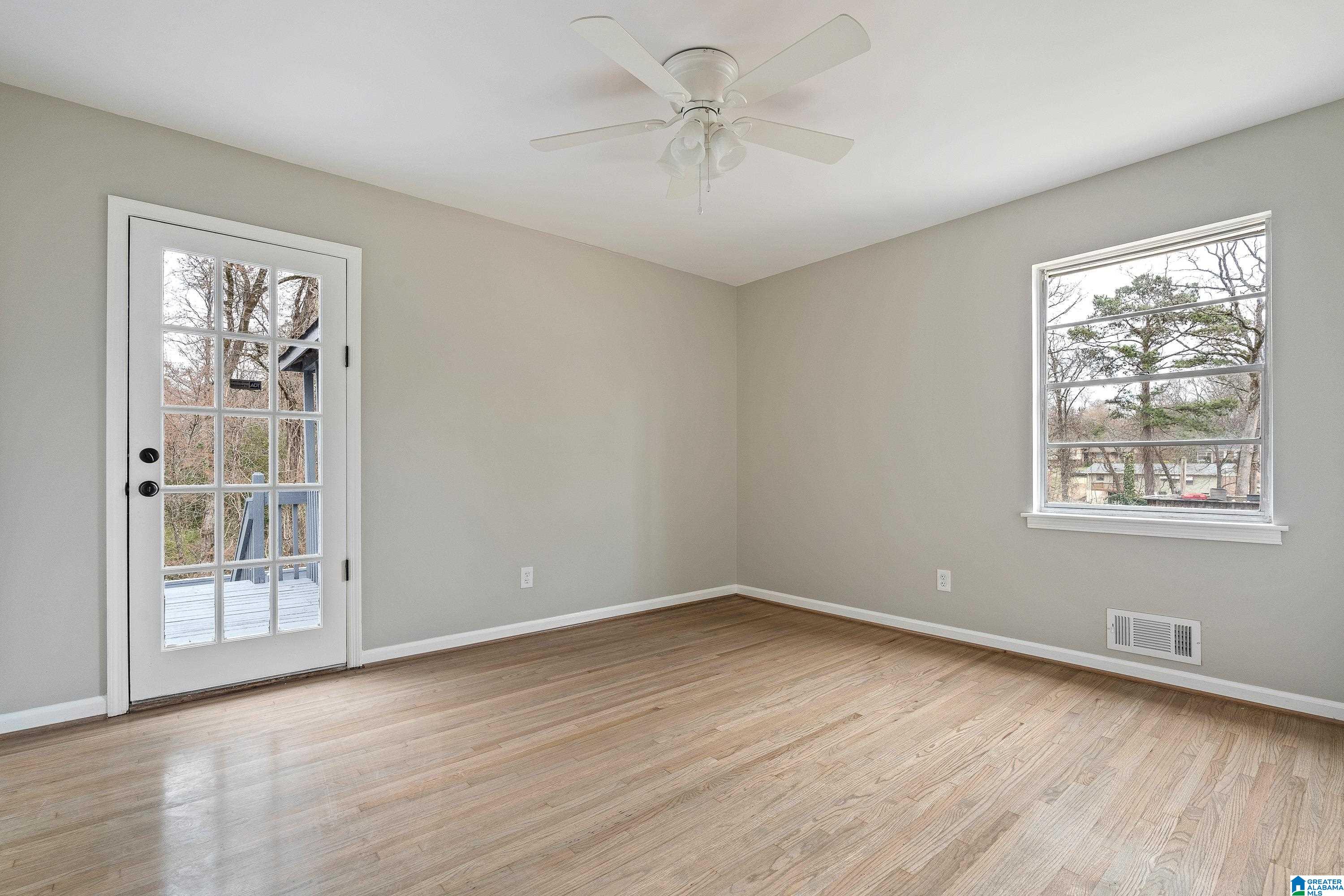 240 25TH COURT NW