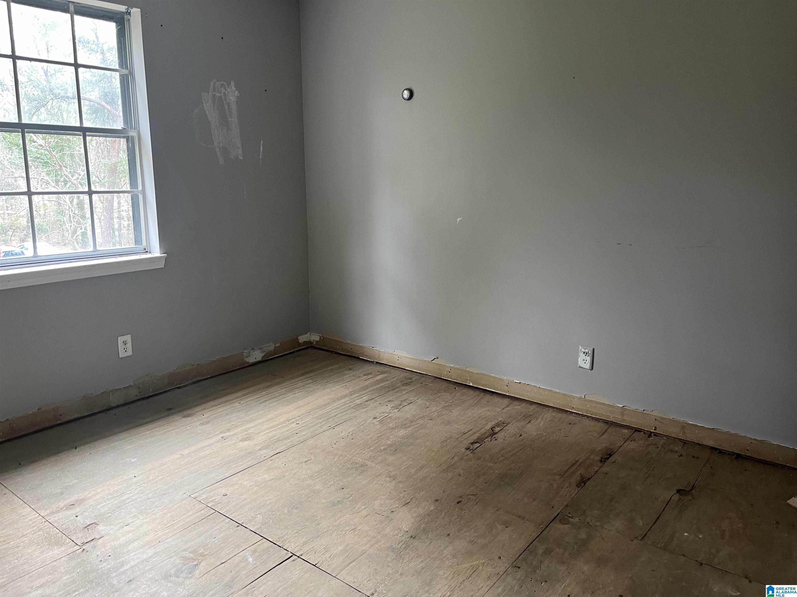 431 10TH TERRACE