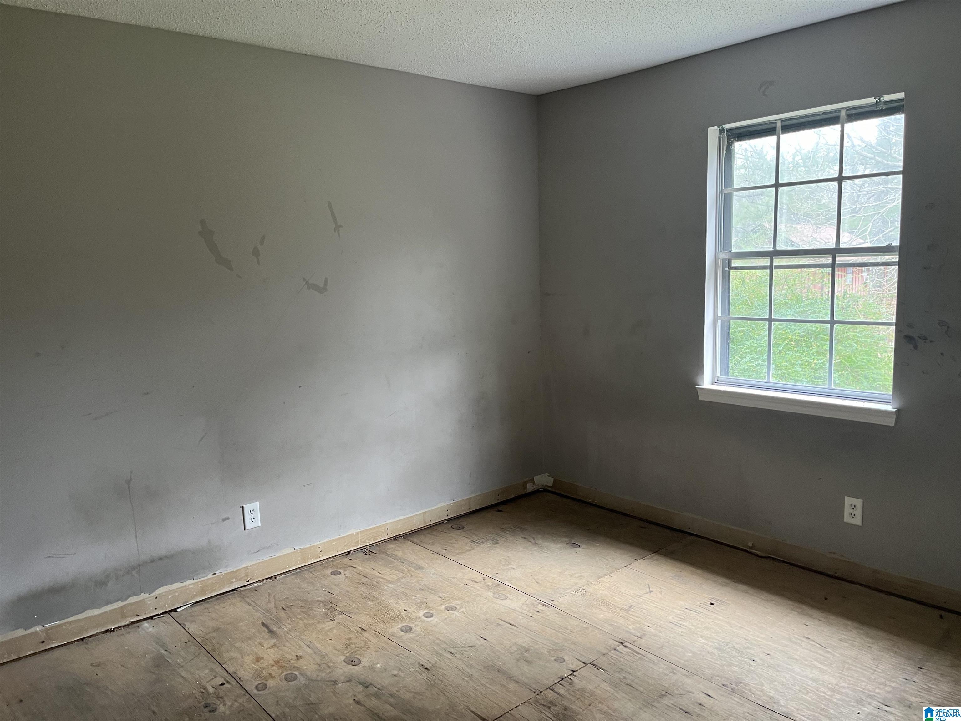 431 10TH TERRACE