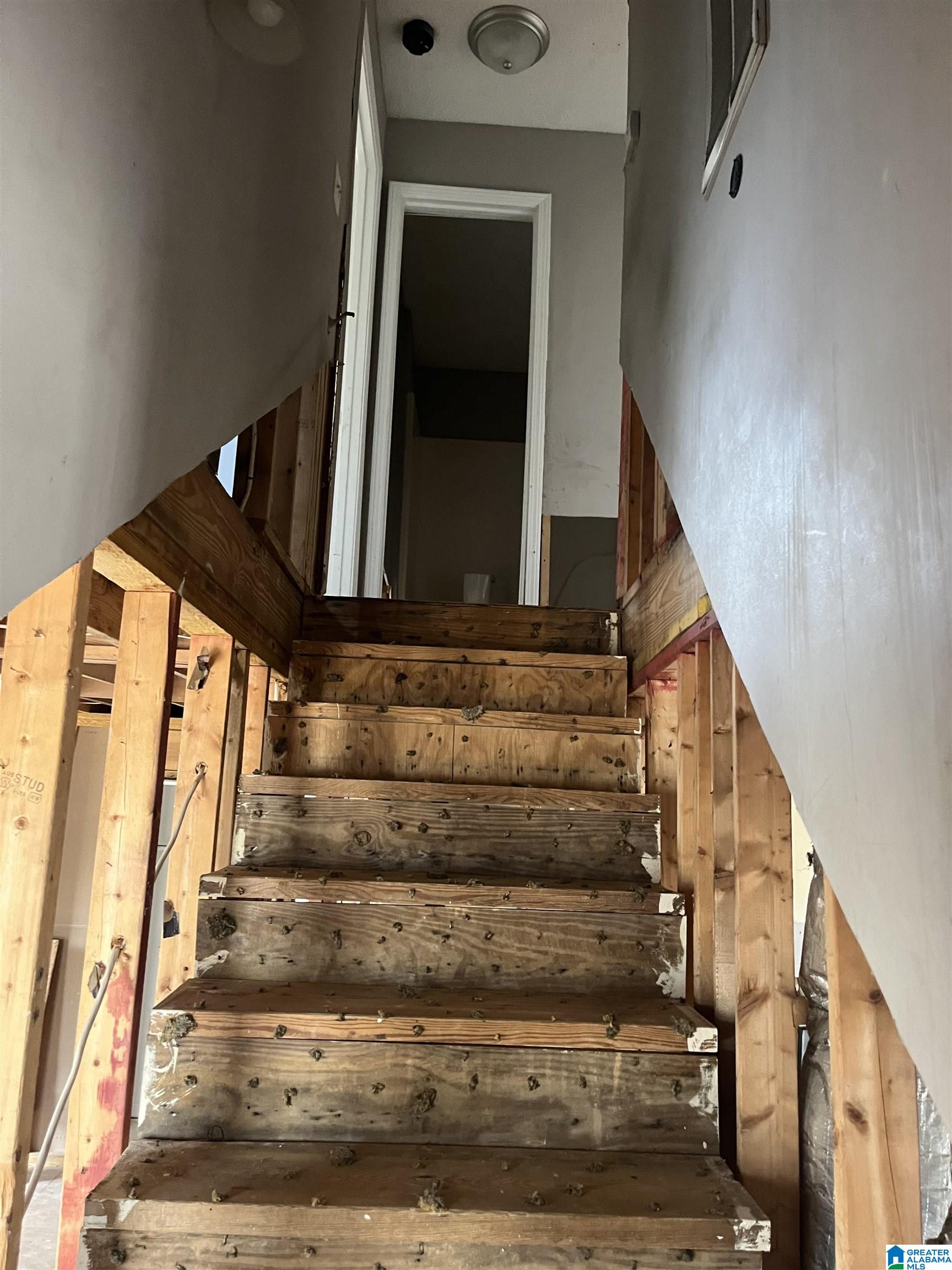 431 10TH TERRACE
