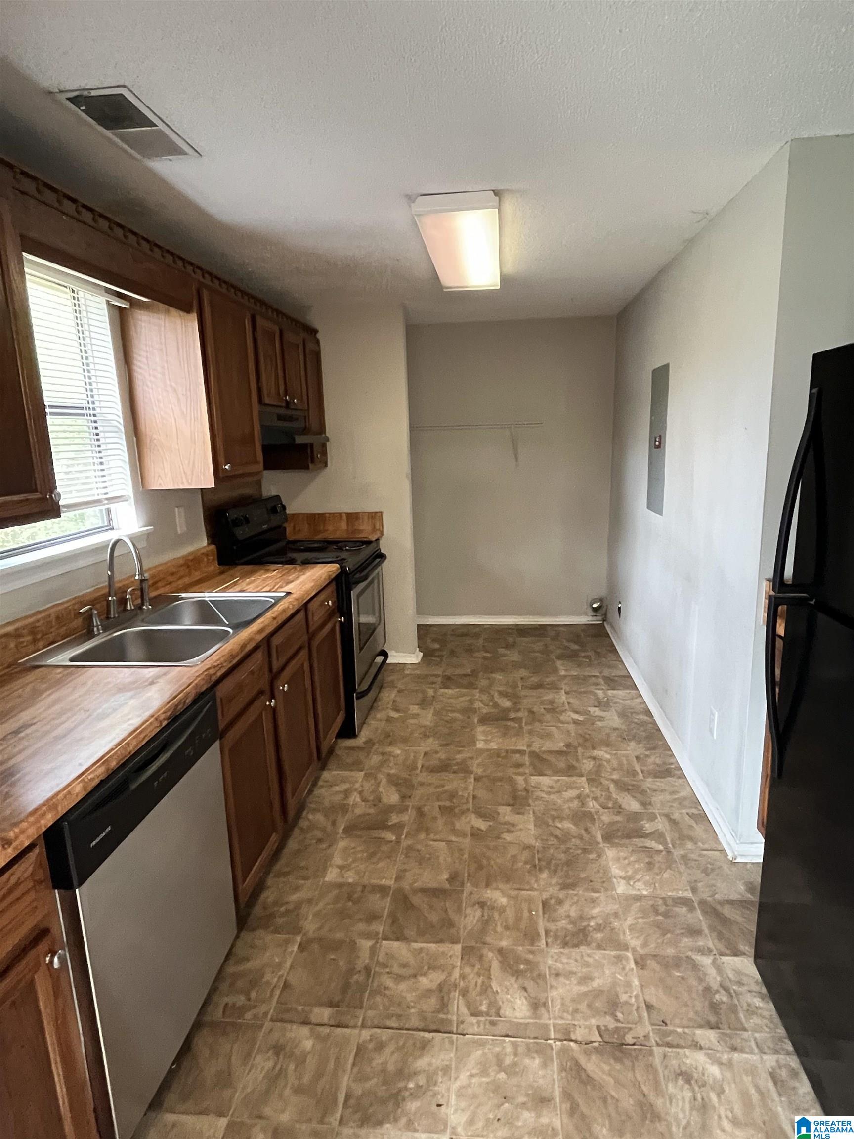 81 DELLA ROSE DRIVE