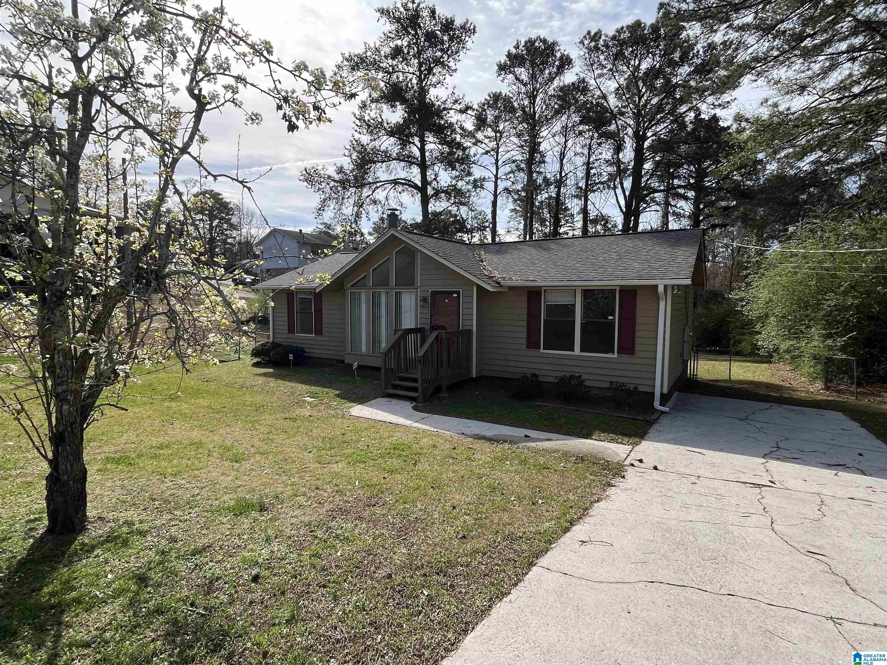 81 DELLA ROSE DRIVE