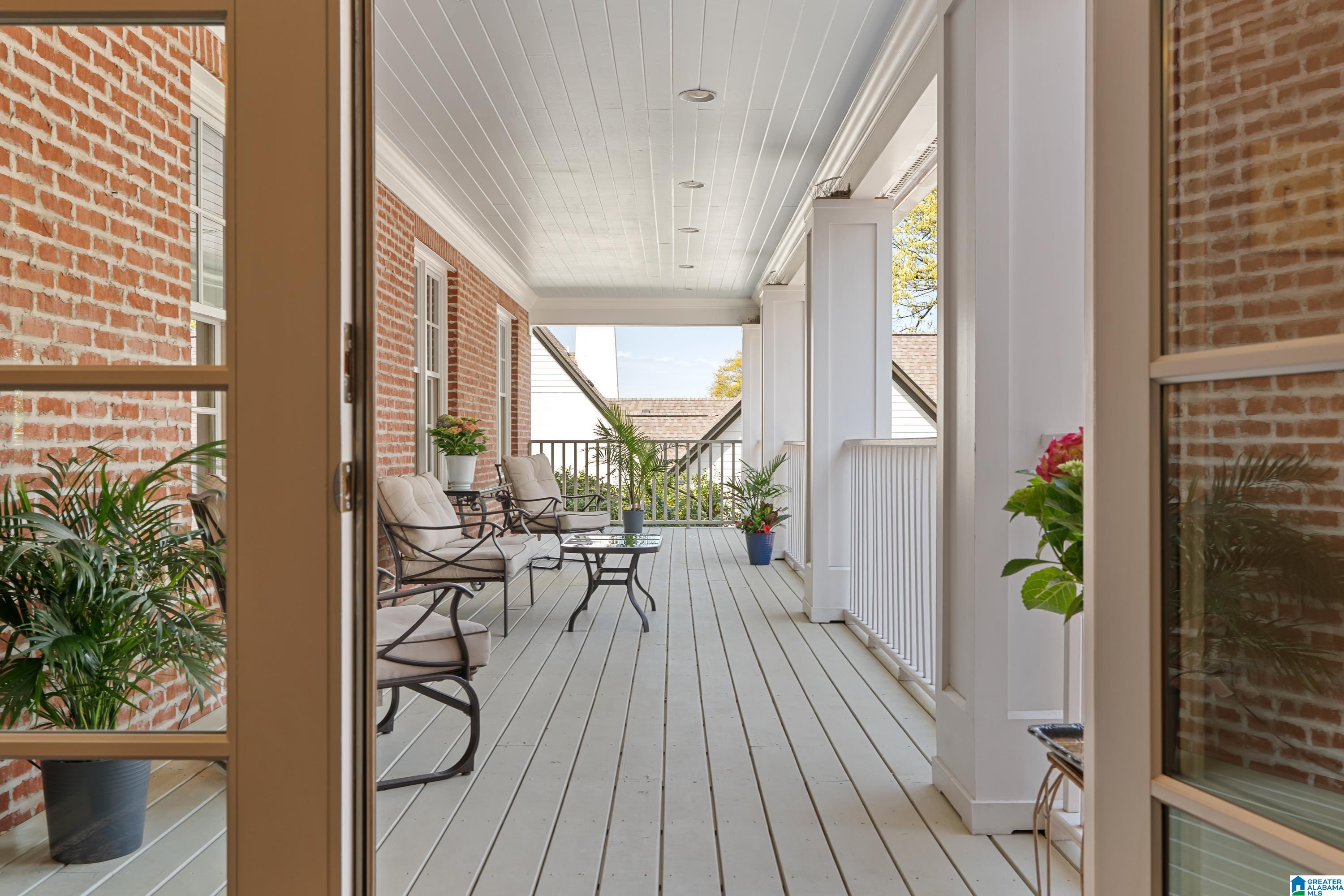 3 GLEN IRIS PARK