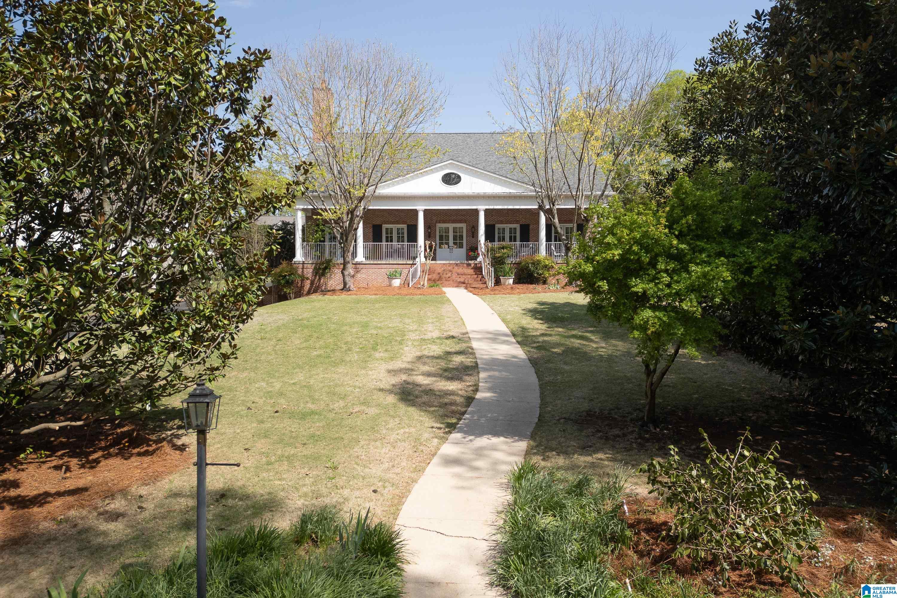 3 GLEN IRIS PARK