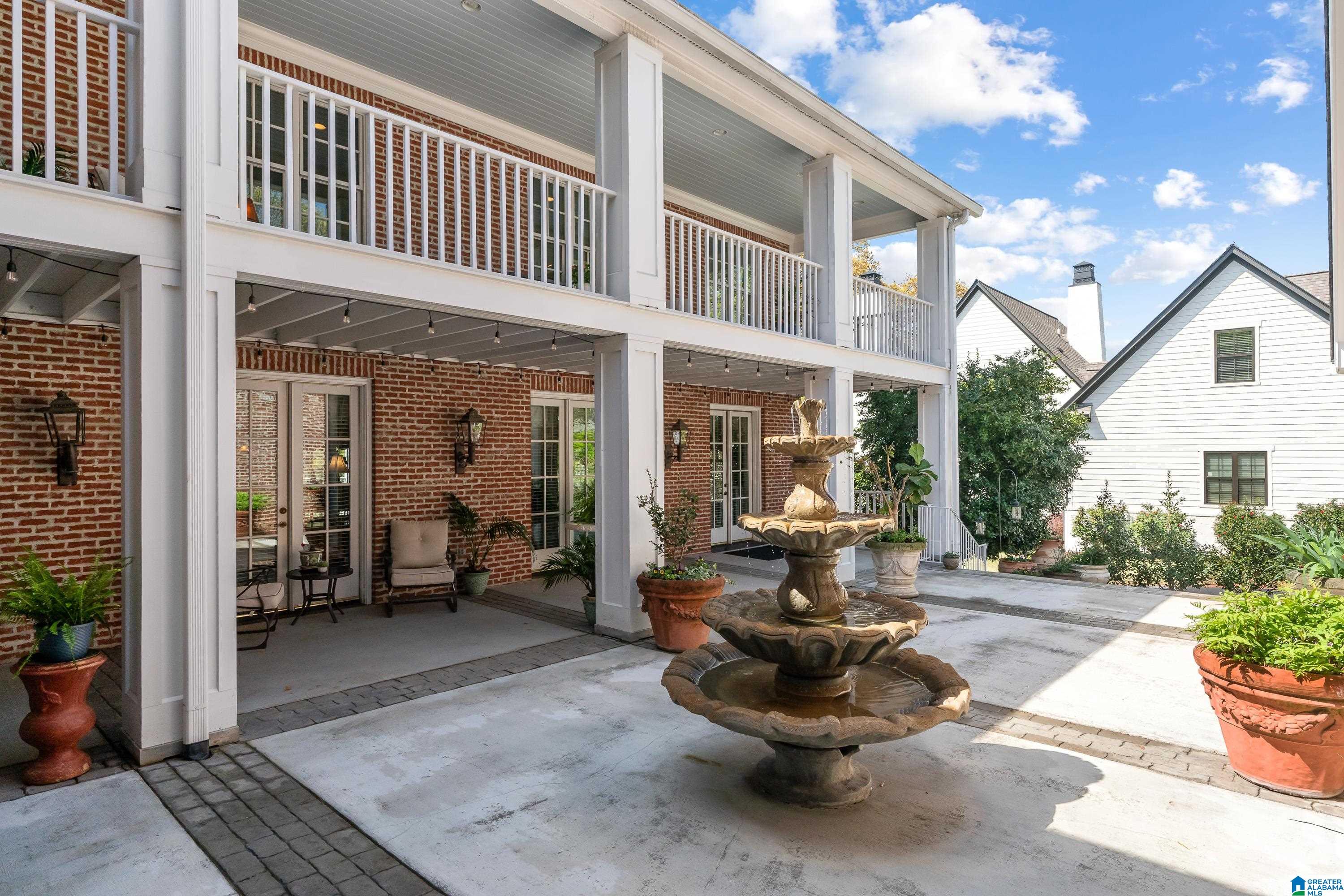 3 GLEN IRIS PARK