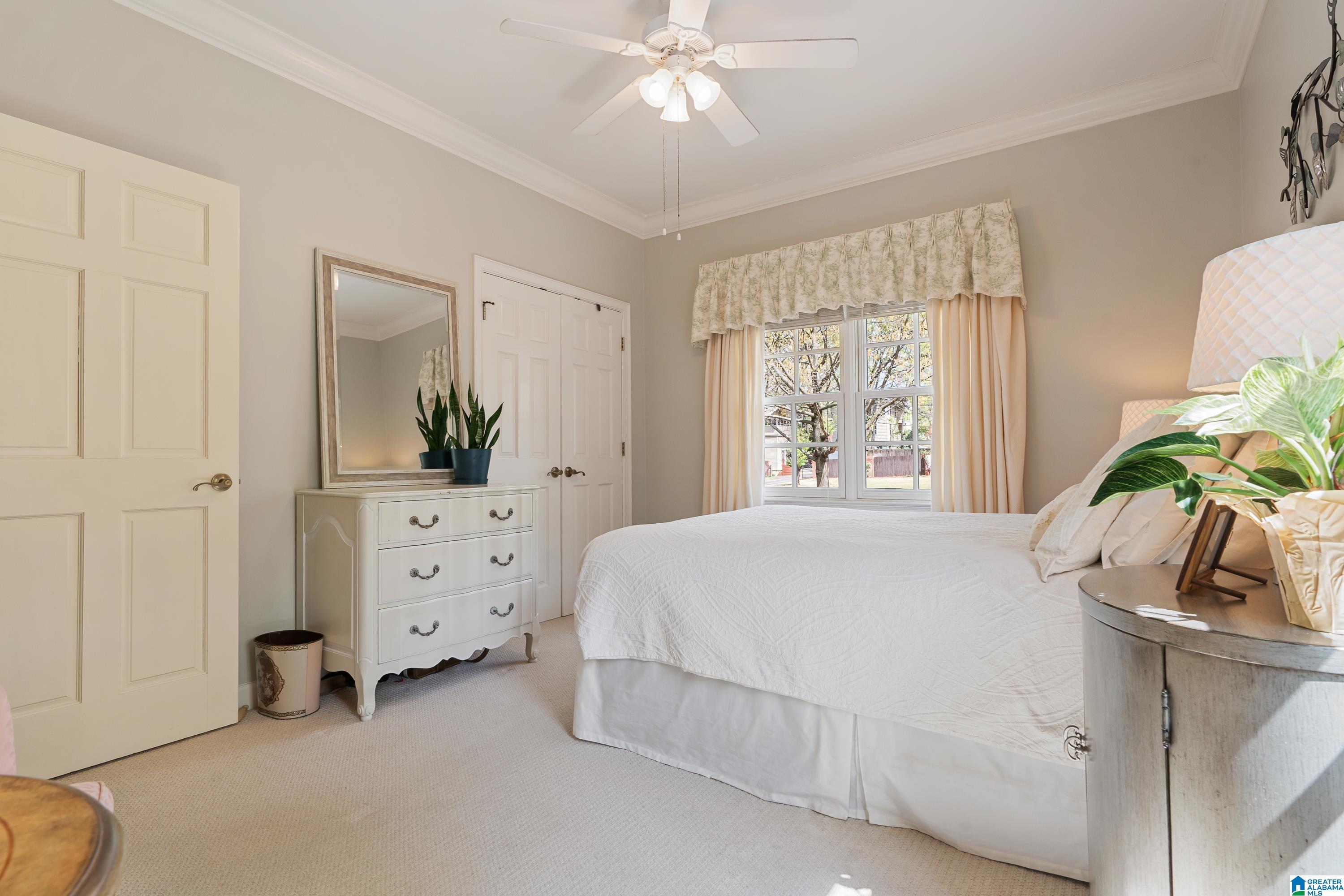 3 GLEN IRIS PARK