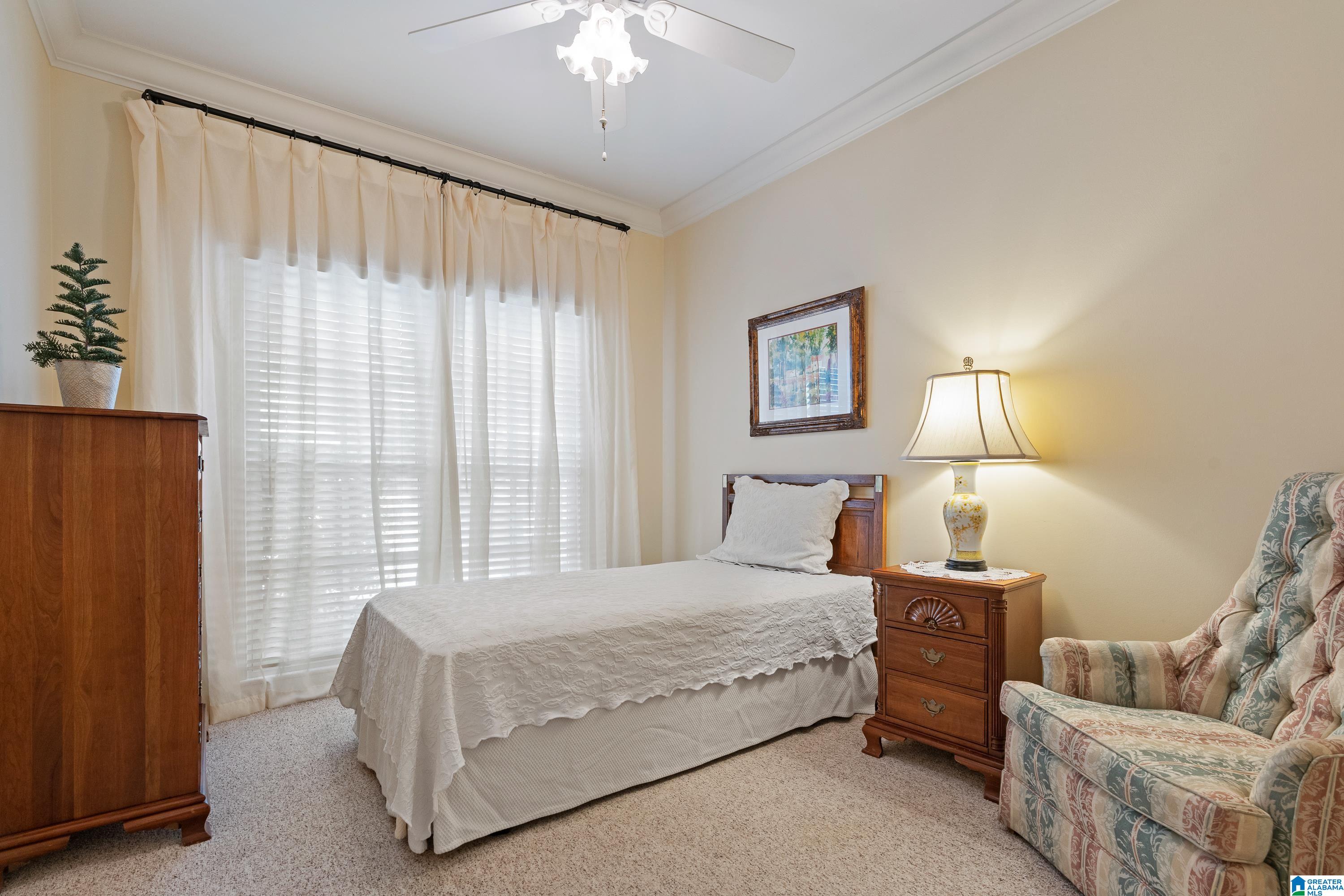 3 GLEN IRIS PARK