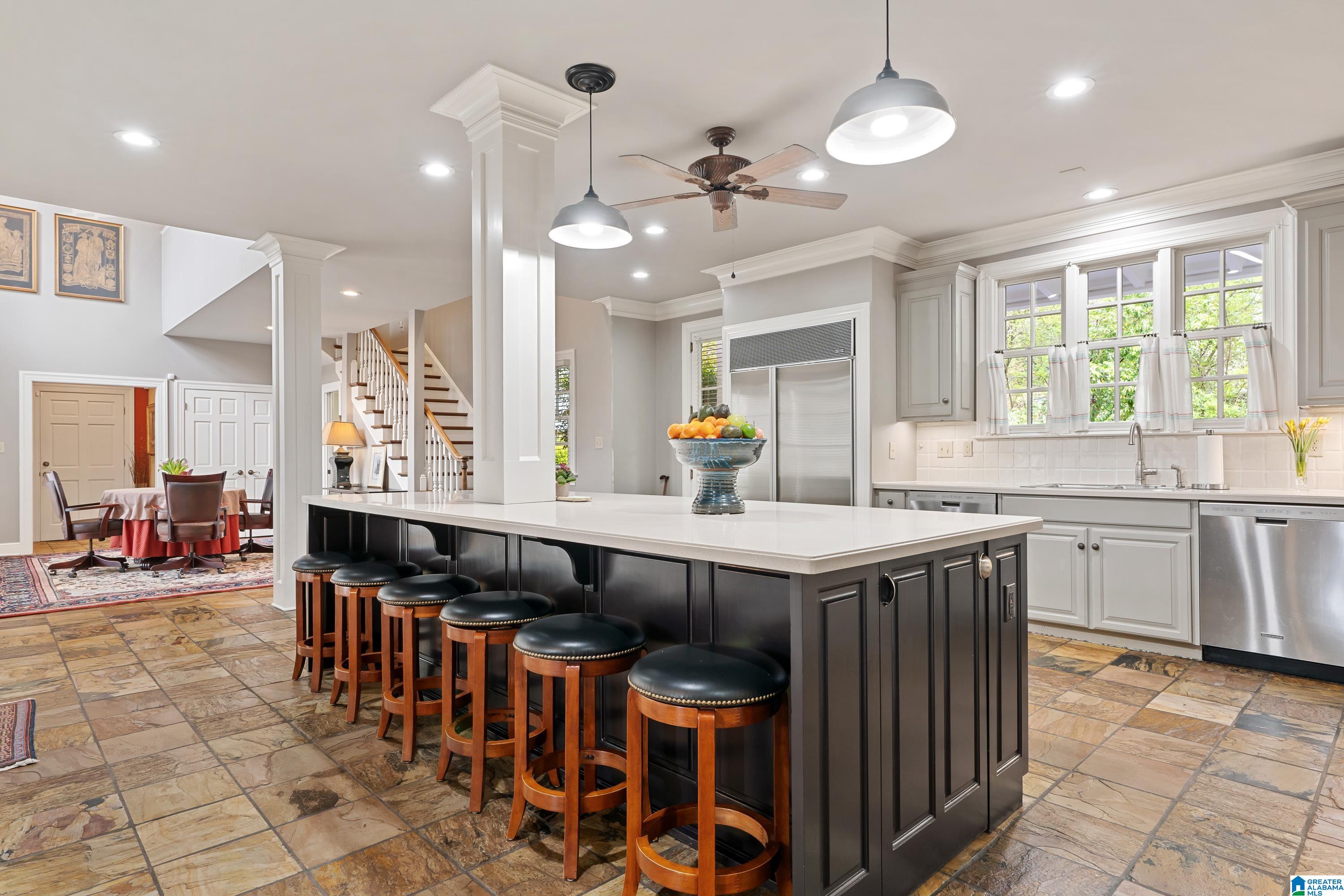 3 GLEN IRIS PARK