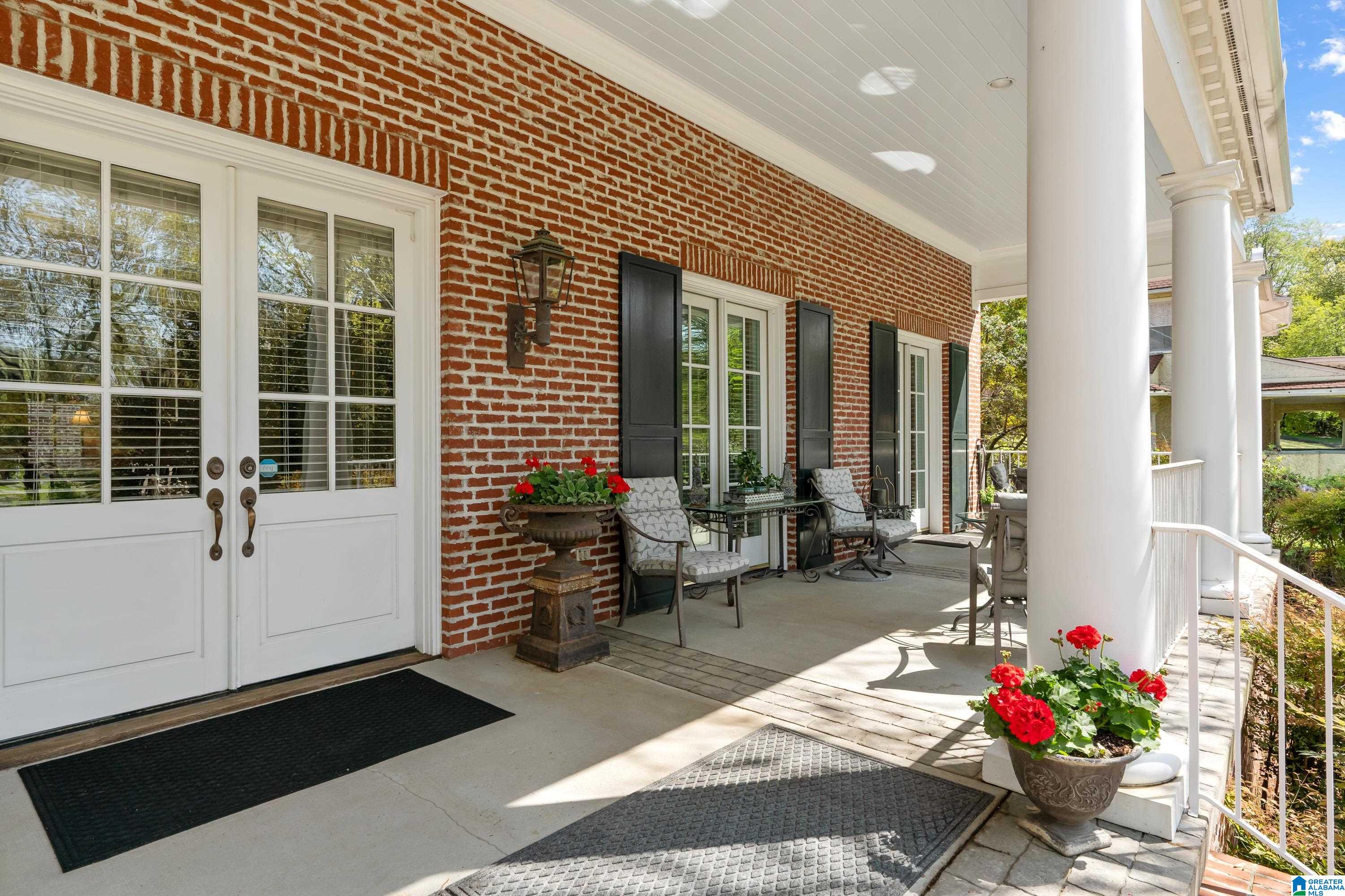 3 GLEN IRIS PARK