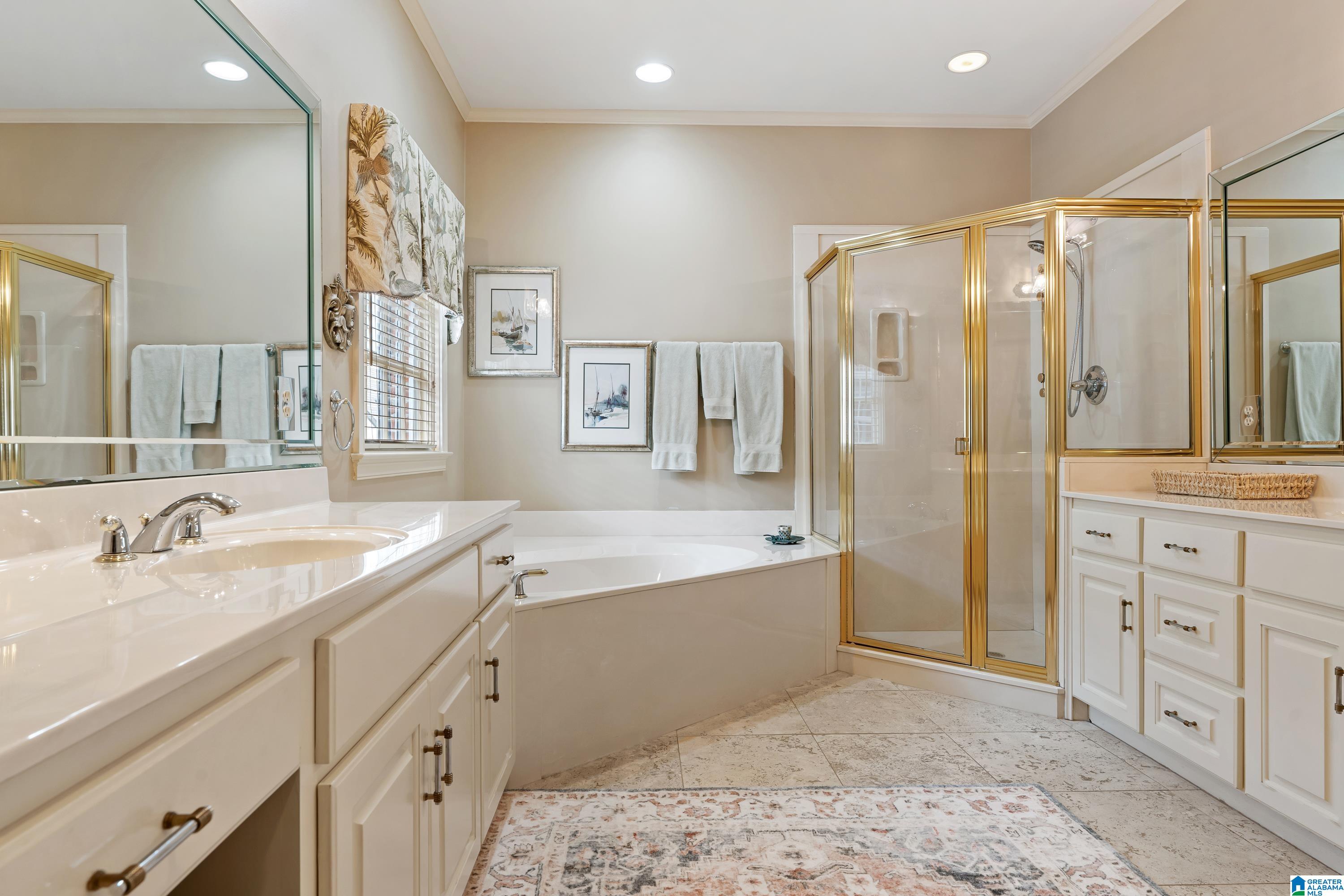 3 GLEN IRIS PARK