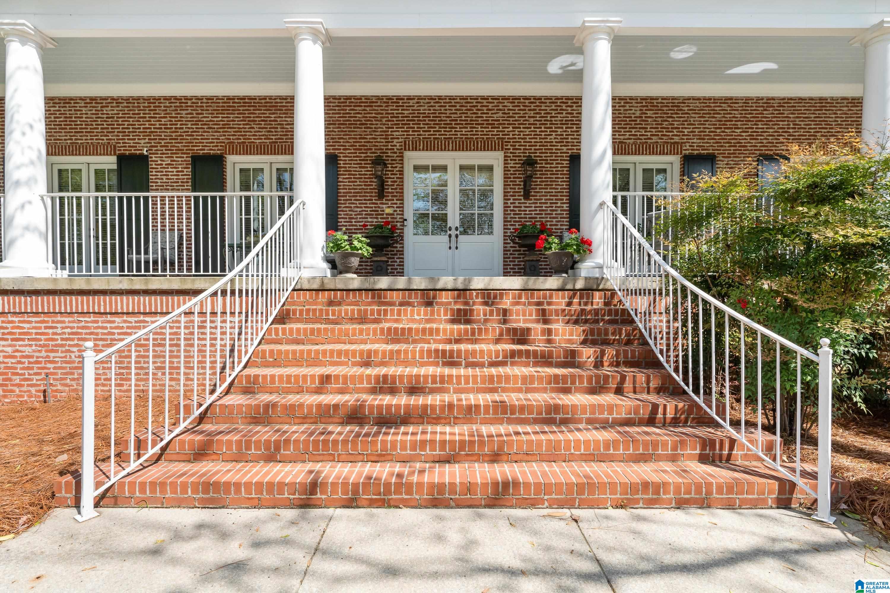 3 GLEN IRIS PARK