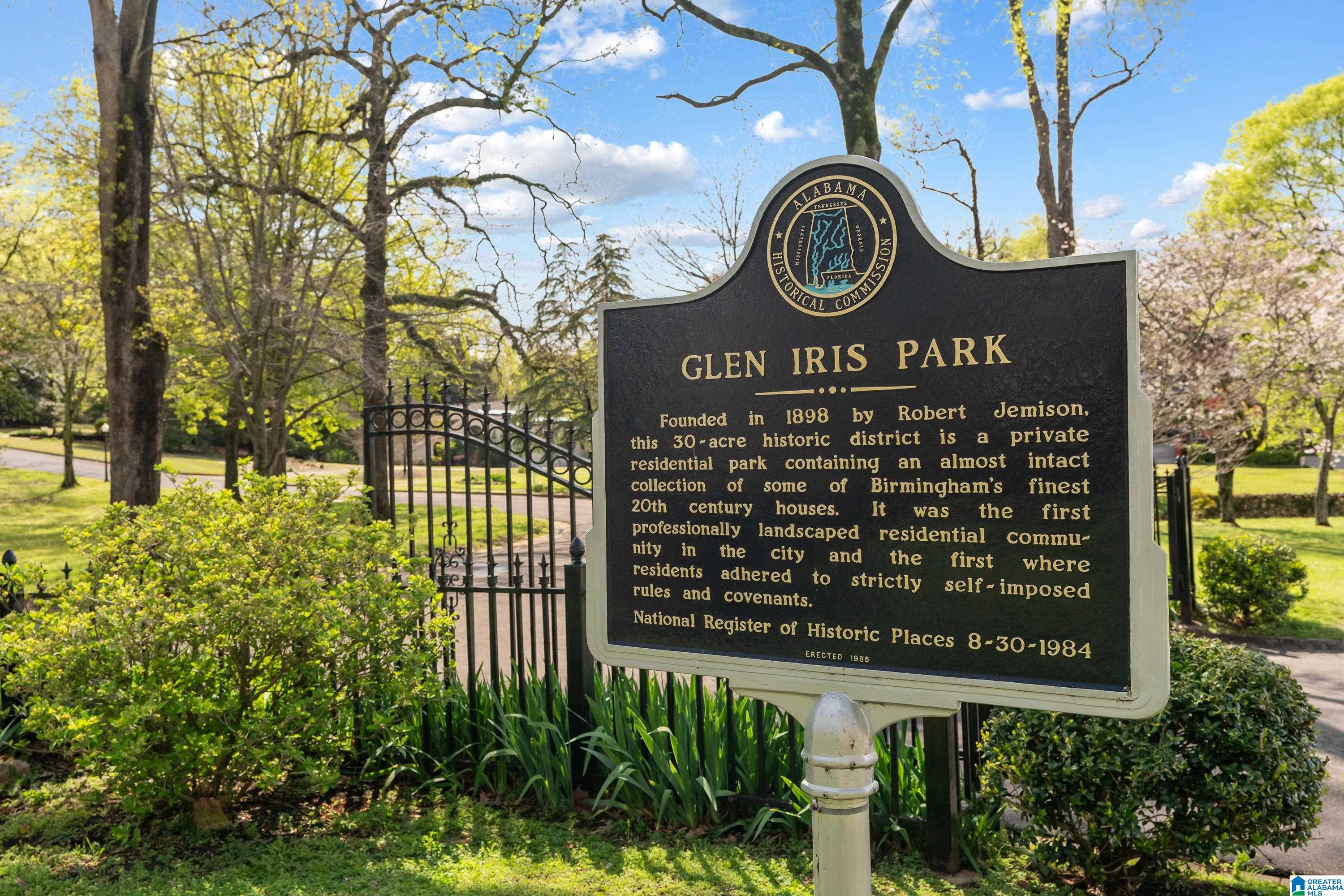 3 GLEN IRIS PARK